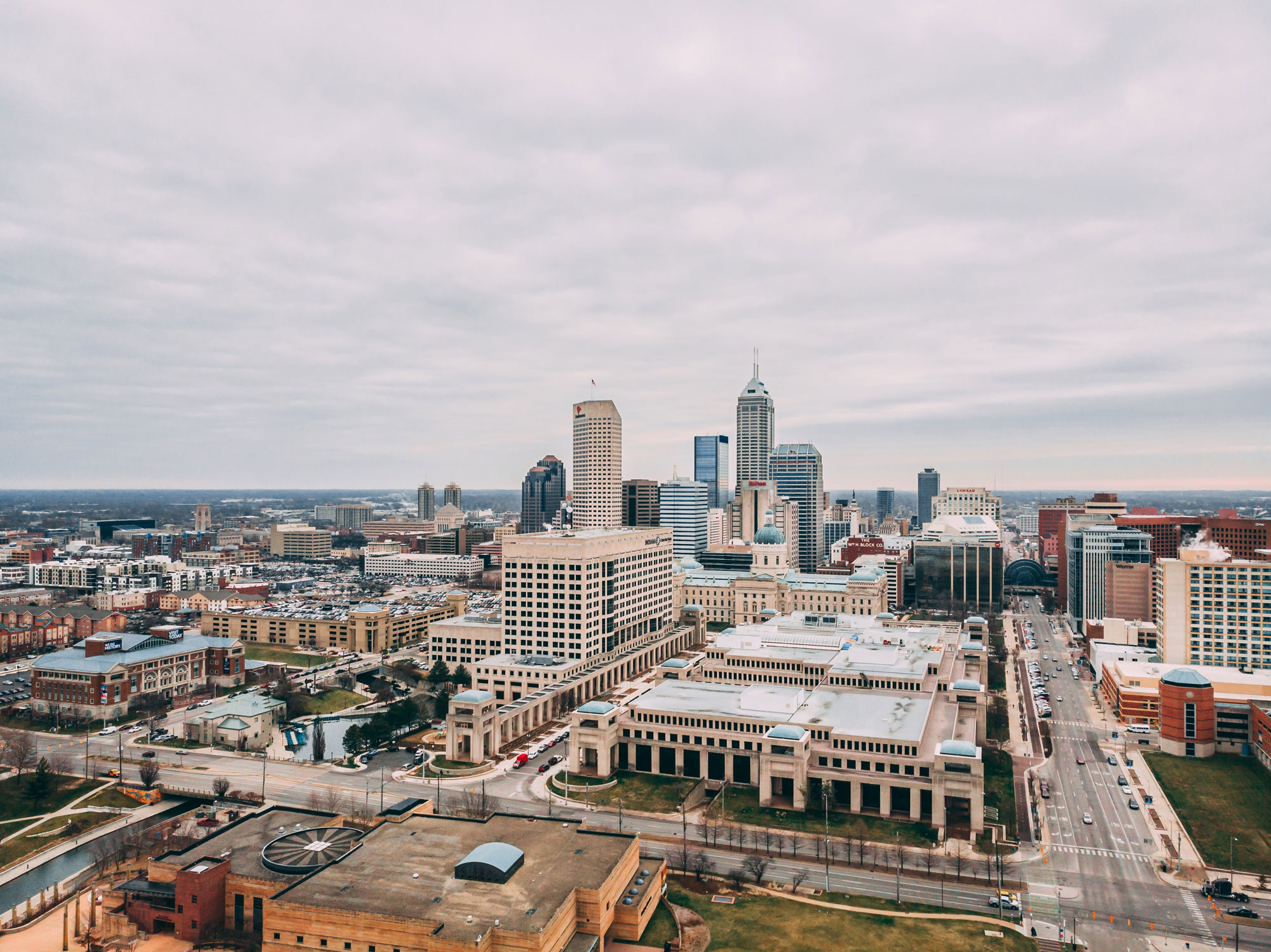 Indianapolis Skyline, Locals Guide, Fabulous Weekend, 2000x1500 HD Desktop