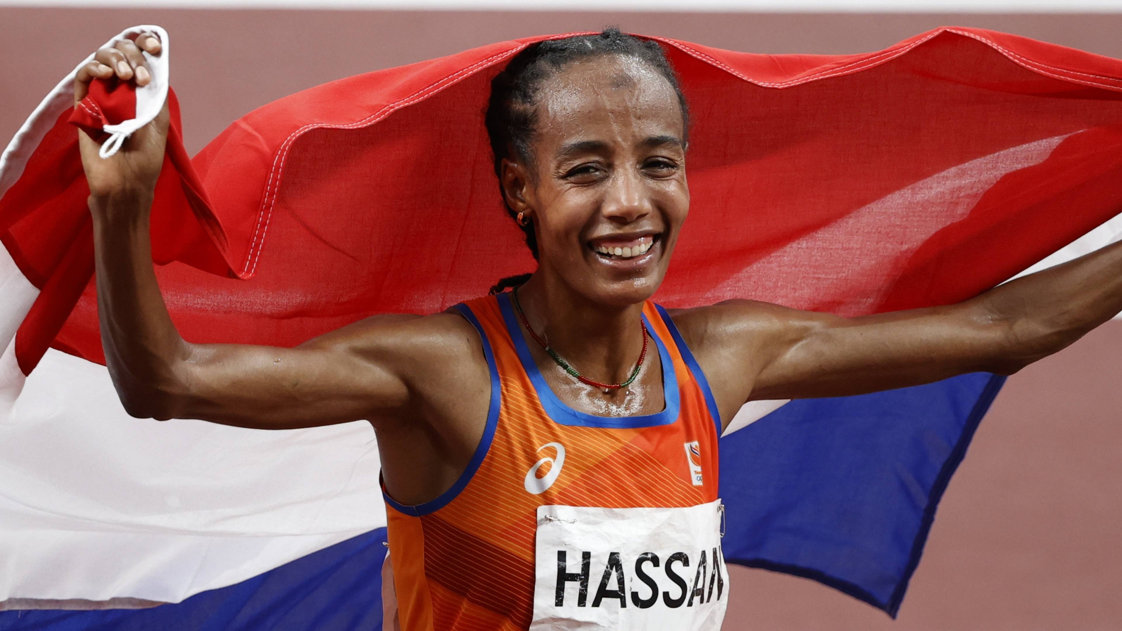 Sifan Hassan, Track queen, Following dreams, Unique personality, 3840x2160 4K Desktop