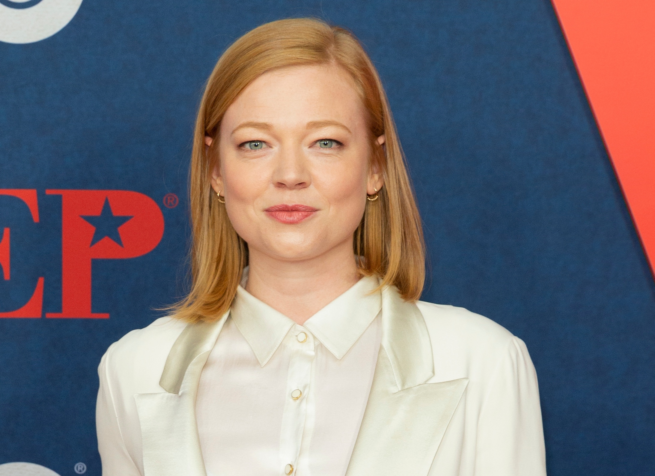 Alice Tully Hall, Sarah Snook Wallpaper, 2190x1590 HD Desktop