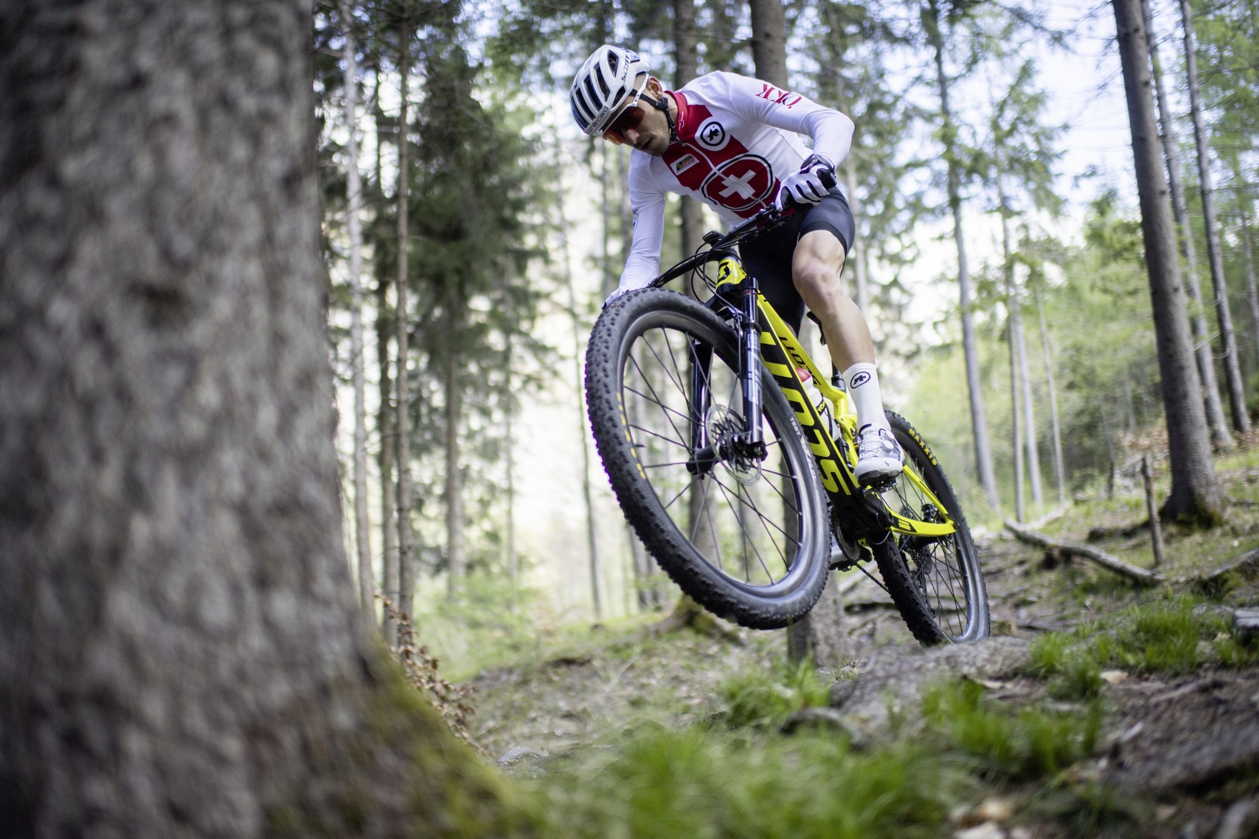 Nino Schurter, 33 Weltcupsieg knapp, Freiburger Nachrichten, Weltcupsieg knapp, 2560x1710 HD Desktop