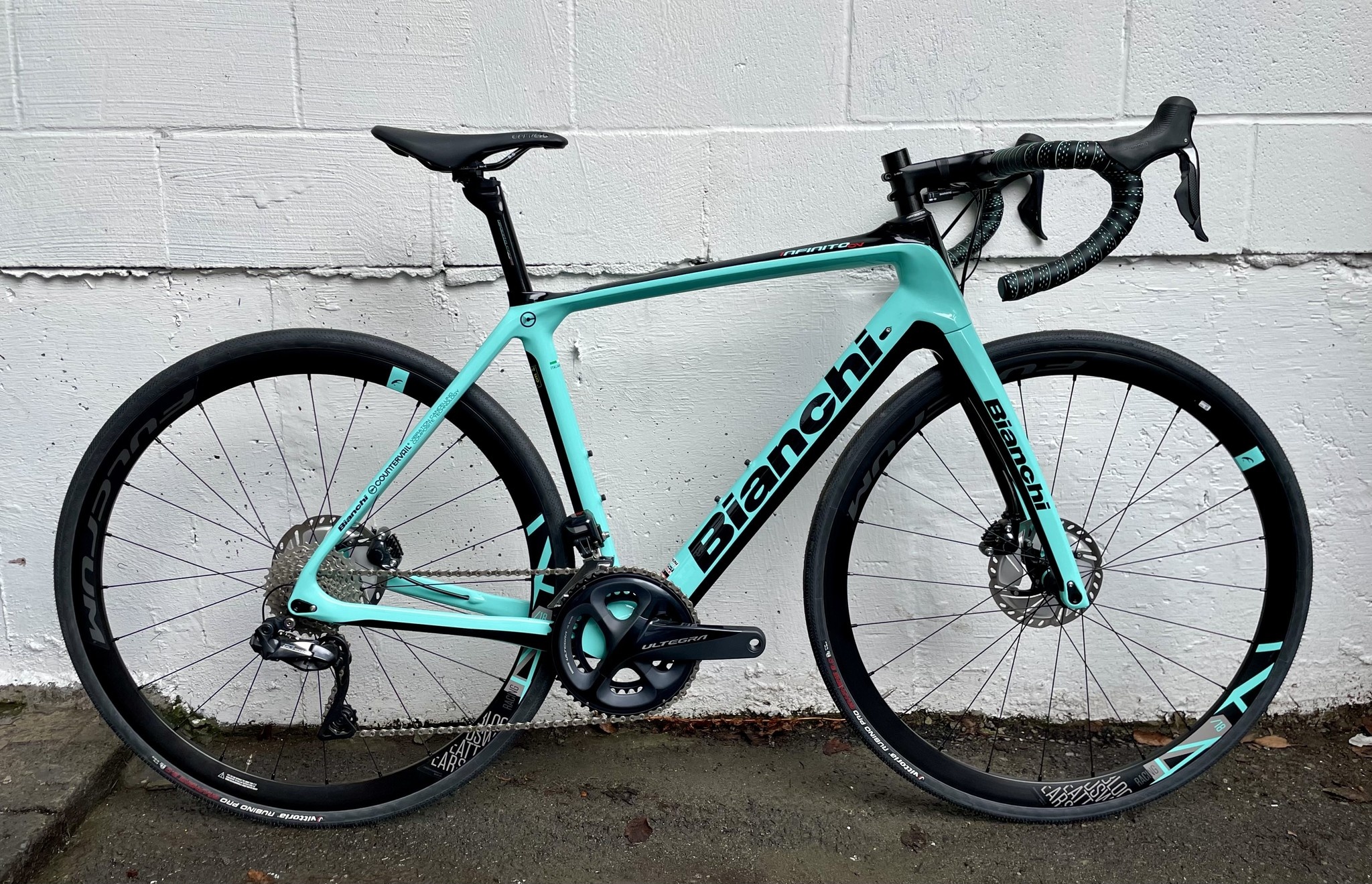 Bianchi, Infinito CV Disc Ultegra Di2, Broad Street Cycles, Performance bike, 2050x1320 HD Desktop