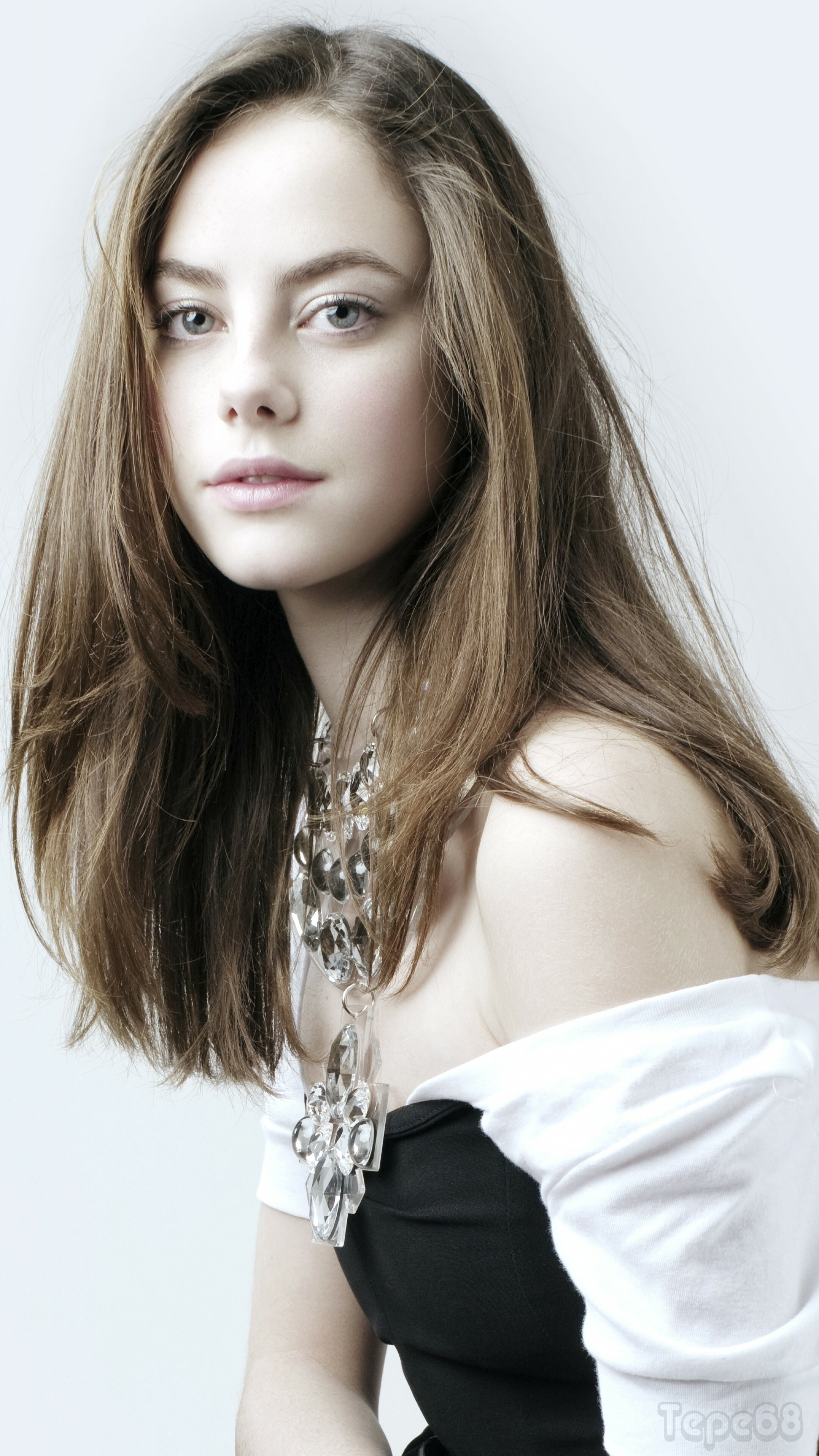 Kaya Scodelario, Most Popular Celebs, Famous Actress, 2160x3840 4K Phone