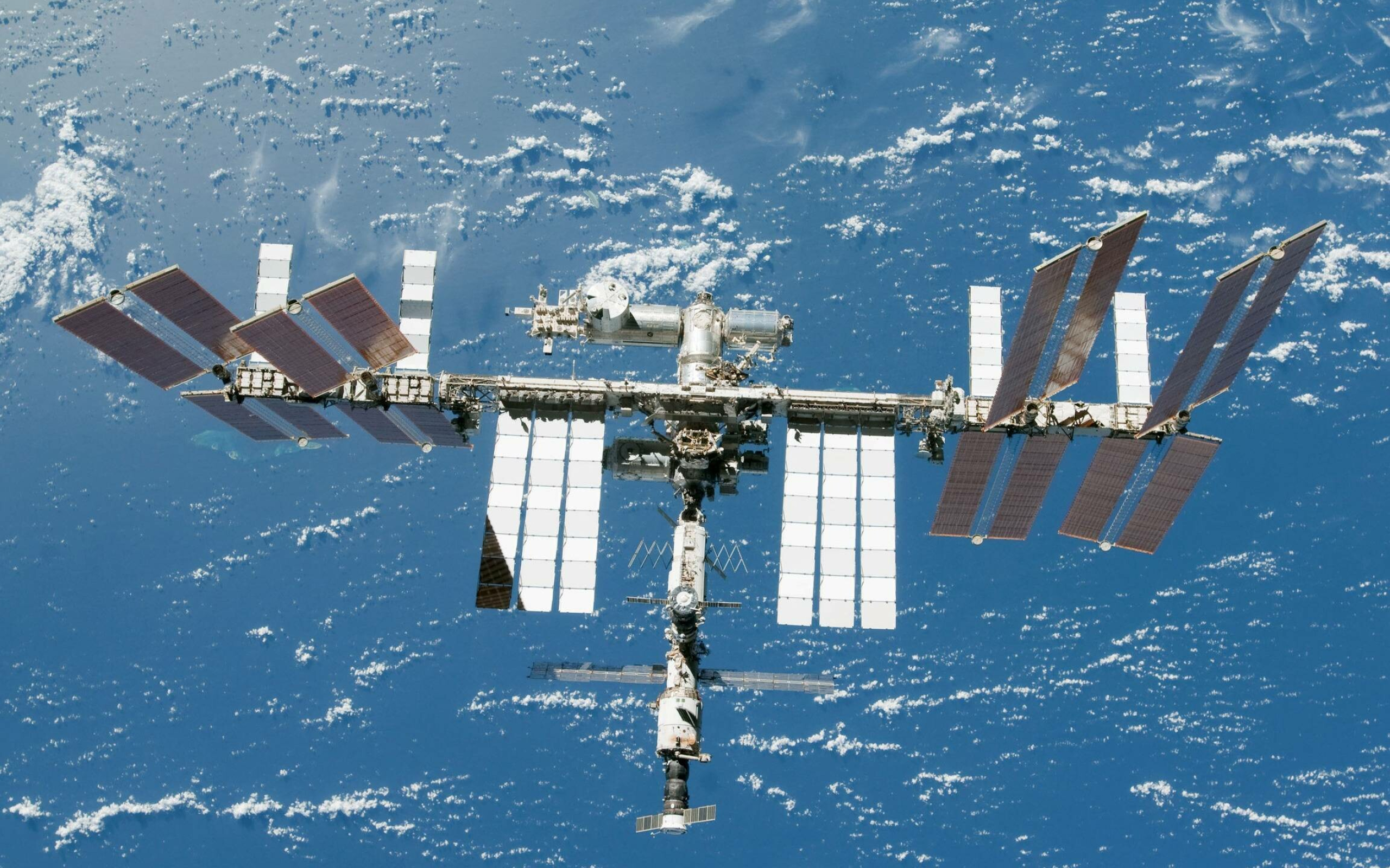 International Space Station wallpapers, Astronauts in space, 2560x1600 HD Desktop