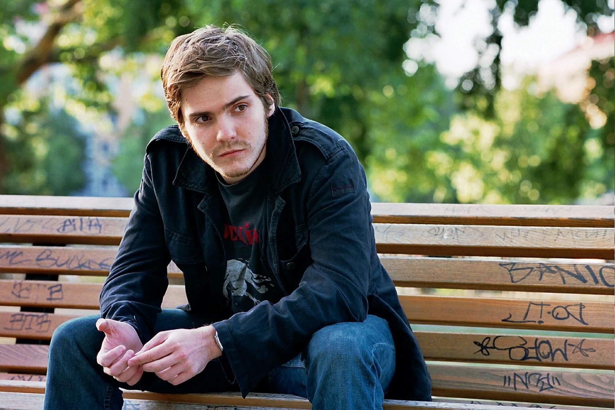 Daniel Bruhl, Best Performances, Movies, Actor, 2010x1340 HD Desktop