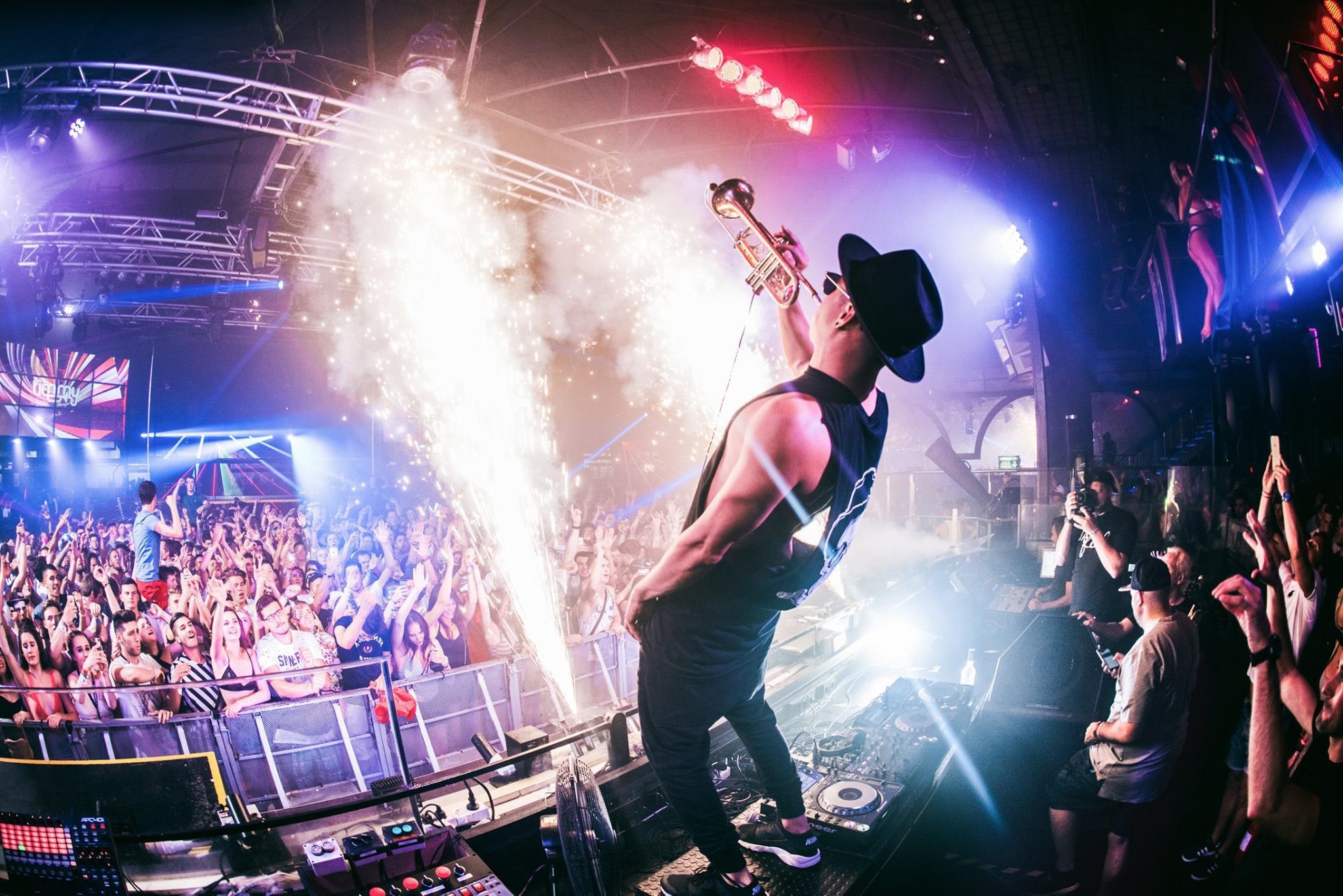 Timmy Trumpet wallpapers, Electronic music artist, 2050x1370 HD Desktop