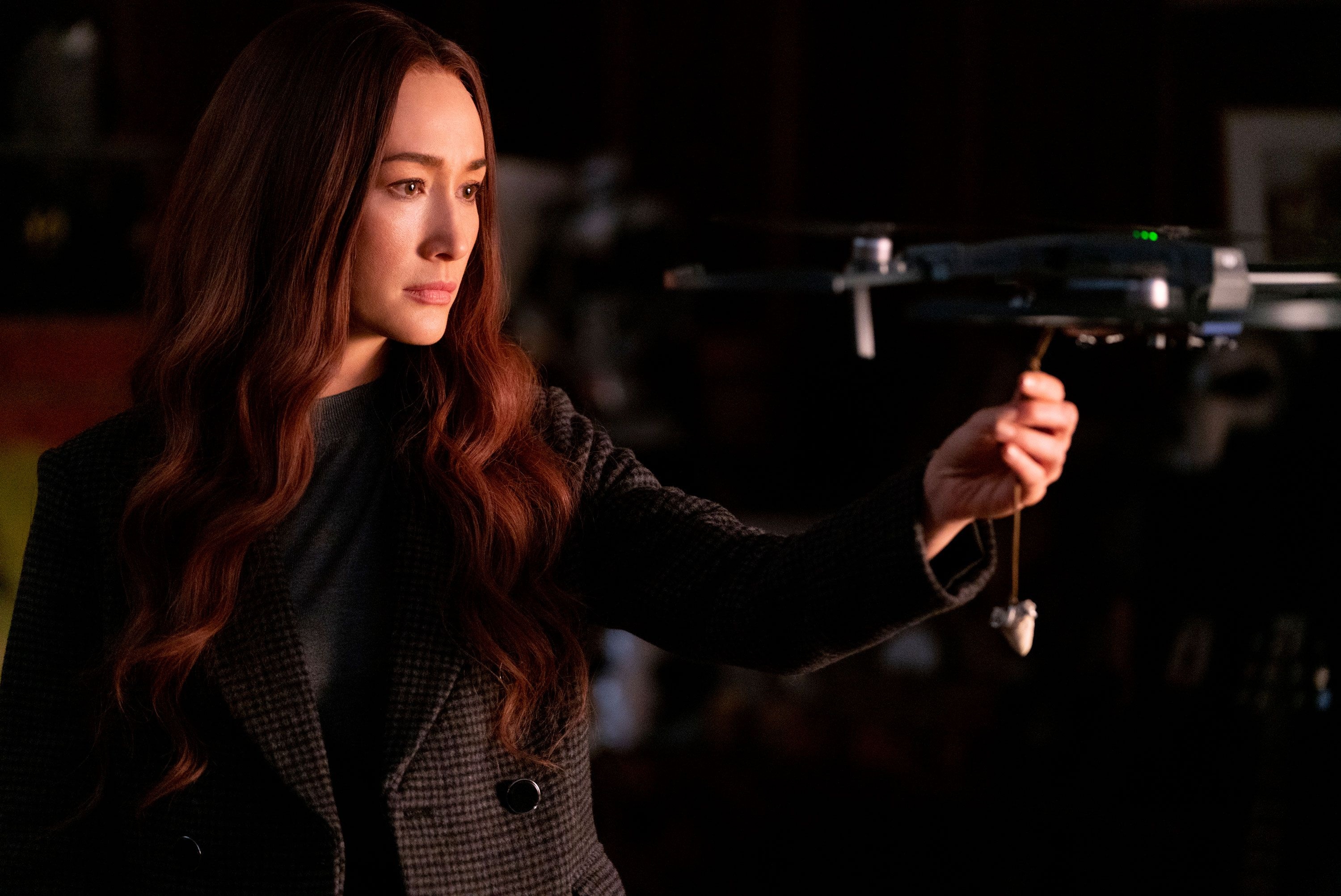 Maggie Q, Up the standard, Maggie Q stunts, Nikita, 3000x2010 HD Desktop