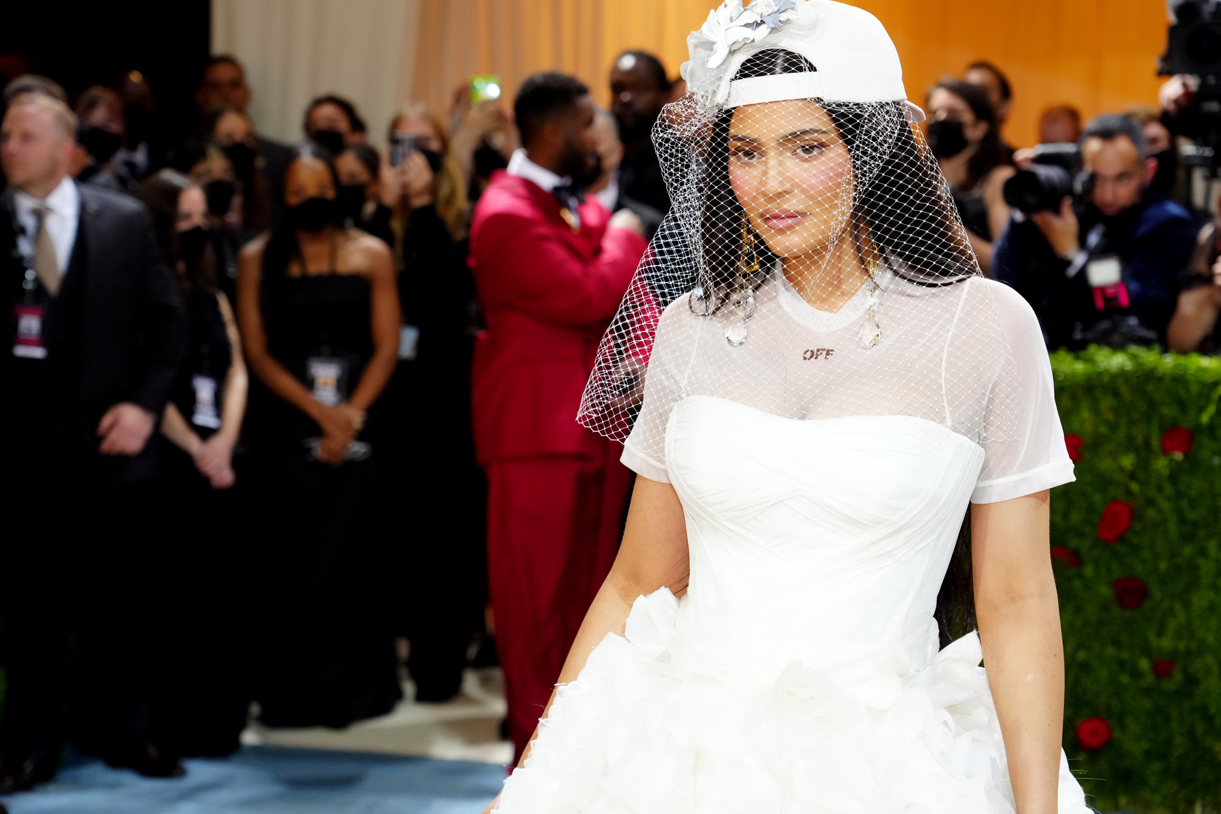 Met Gala 2022, Memes and reactions, Kylie Jenner, 2500x1670 HD Desktop