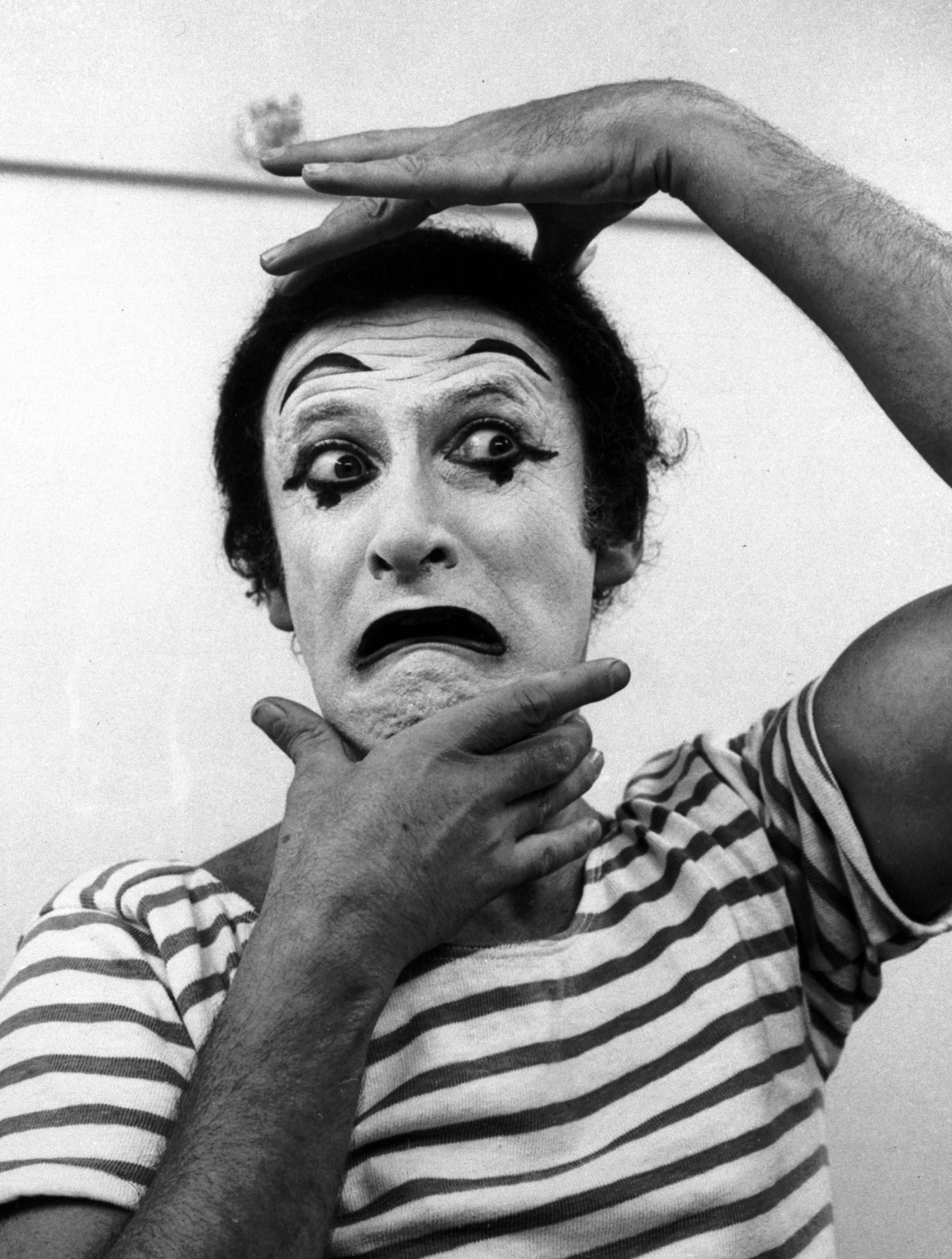 Marcel Marceau, Mime artist, Clown makeup, 2020x2660 HD Phone