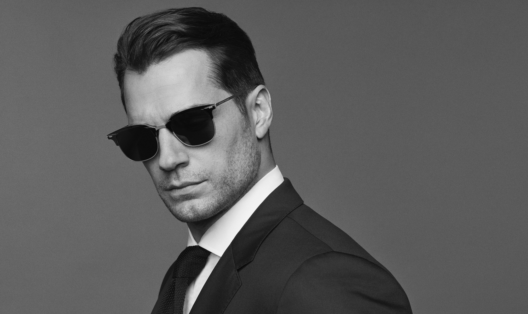 Henry Cavill, Actor, Suit, Sunglasses, 2050x1220 HD Desktop