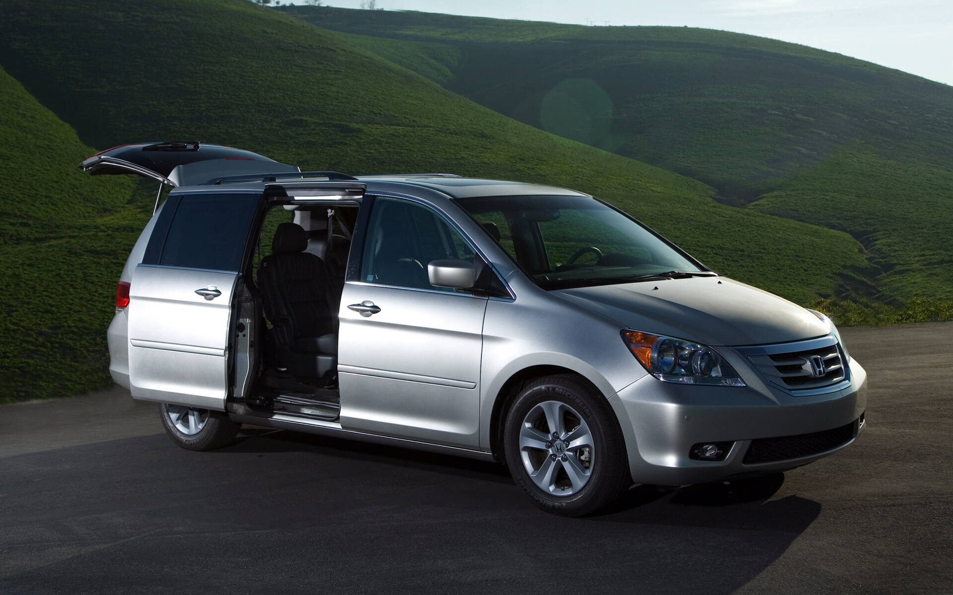 Honda Odyssey, Used minivan, High mileage, Good value, 1920x1200 HD Desktop