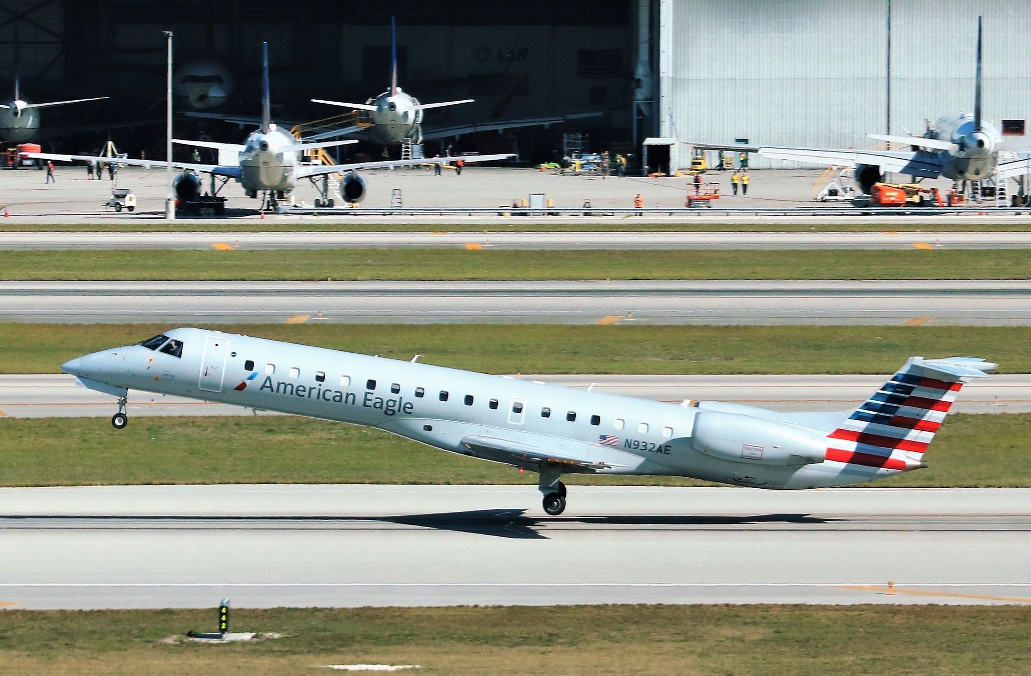 Embraer ERJ-145, American Eagle, American Airlines, 2050x1350 HD Desktop