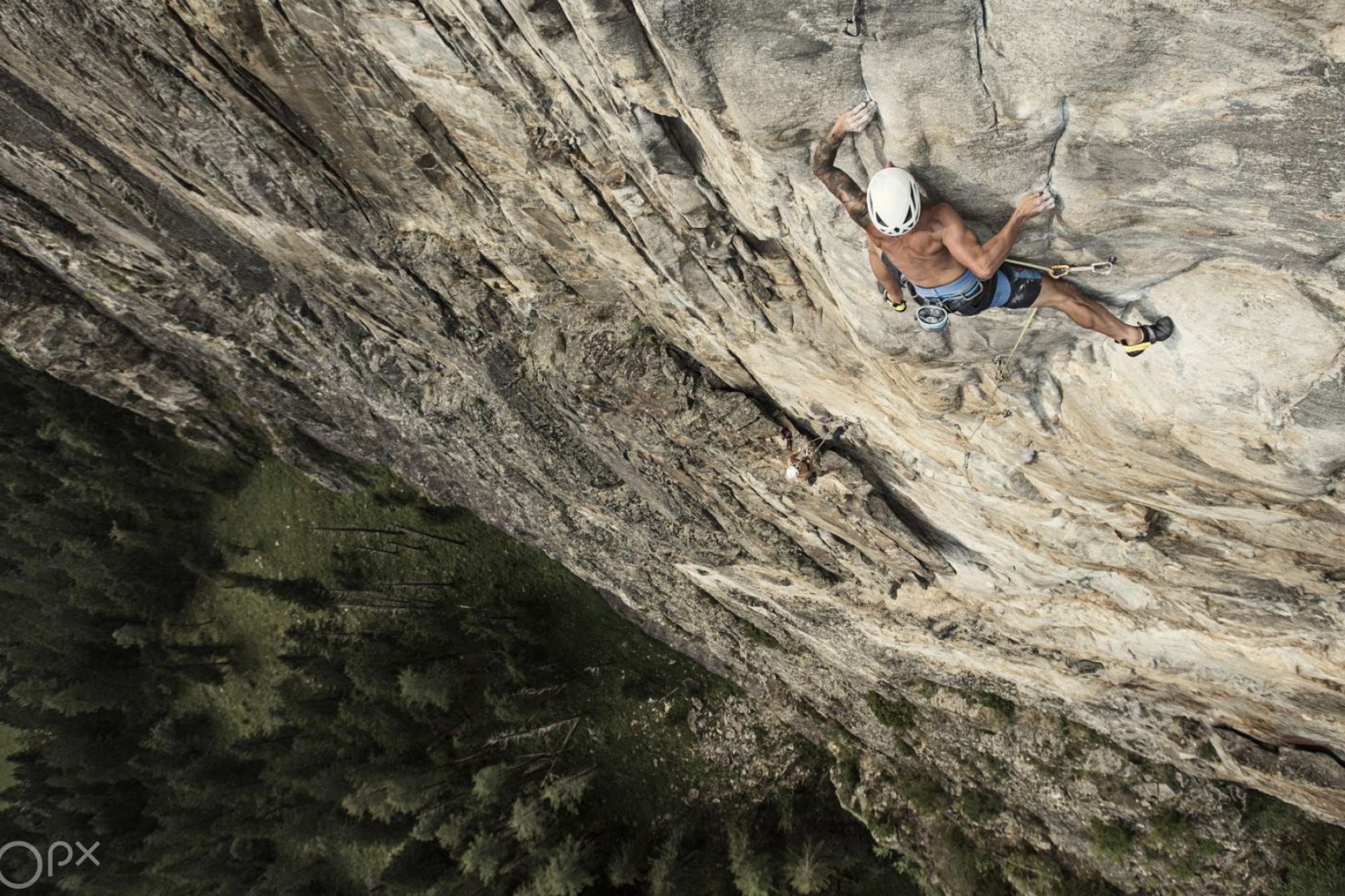 Big wall climbing, Vertical conquests, Breathtaking landscapes, Fearless climbers, 2000x1340 HD Desktop