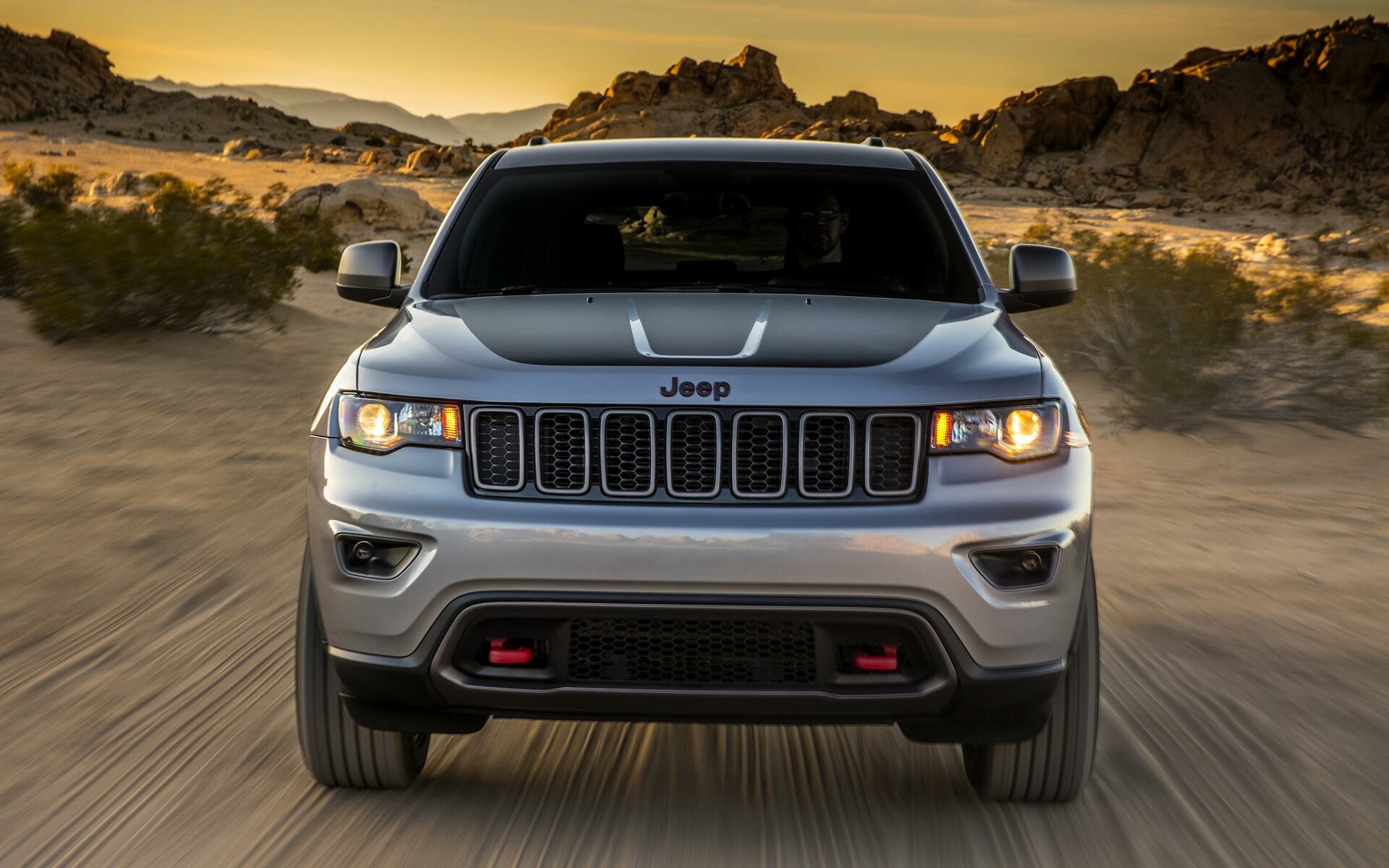 Jeep Grand Cherokee, Eye-catching wallpapers, Powerful performance, 1920x1200 HD Desktop