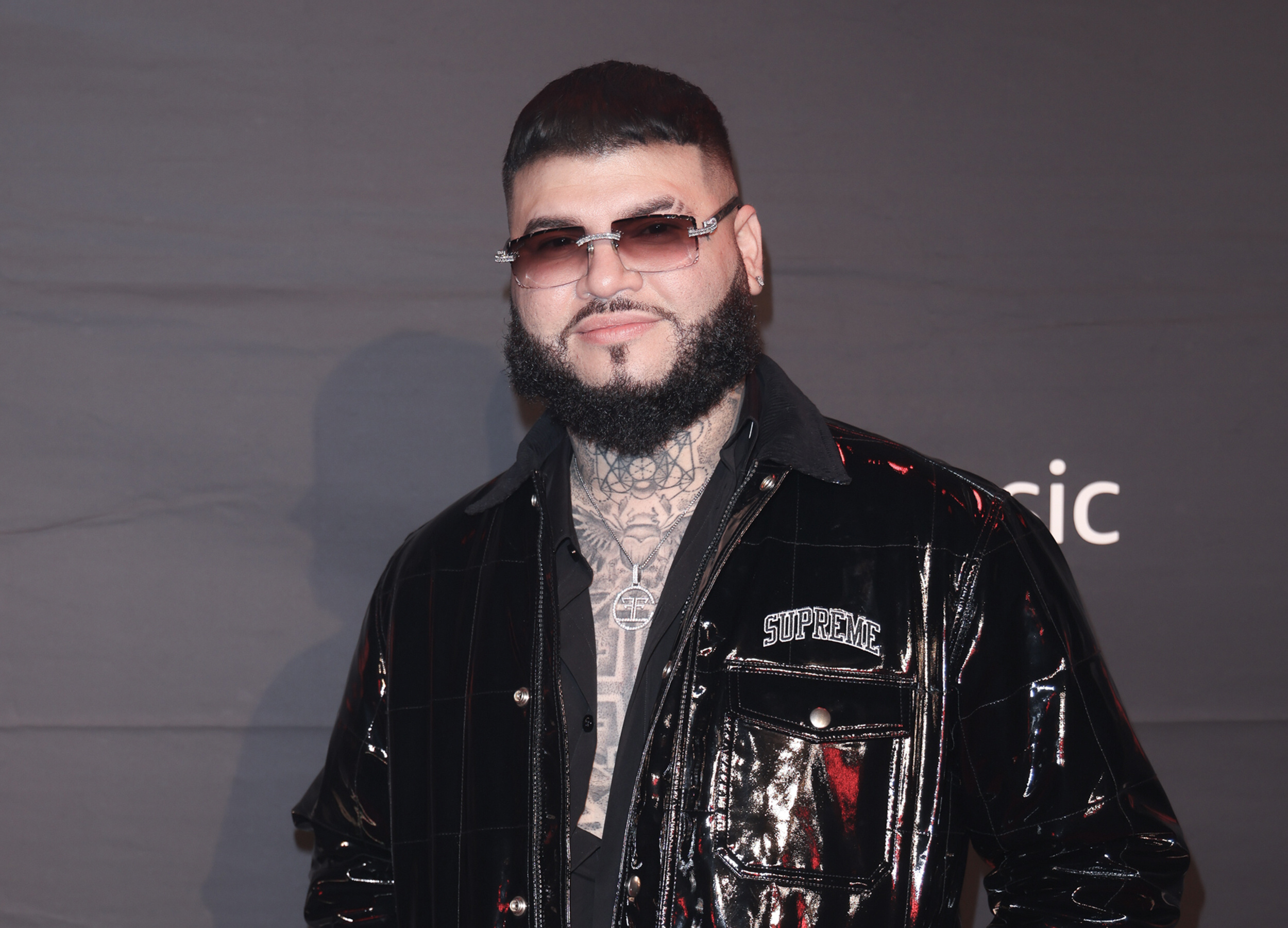 Farruko, Private plane emergency, Mega Atlanta Radio, Music news, 2500x1800 HD Desktop