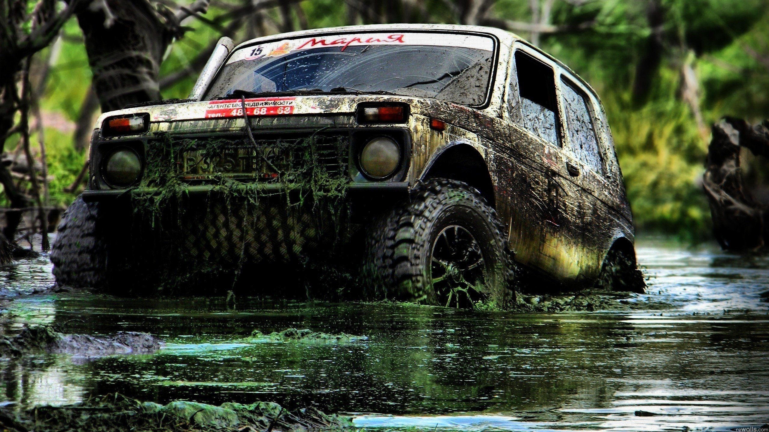 Lada Niva, Off-road Driving Wallpaper, 2560x1440 HD Desktop