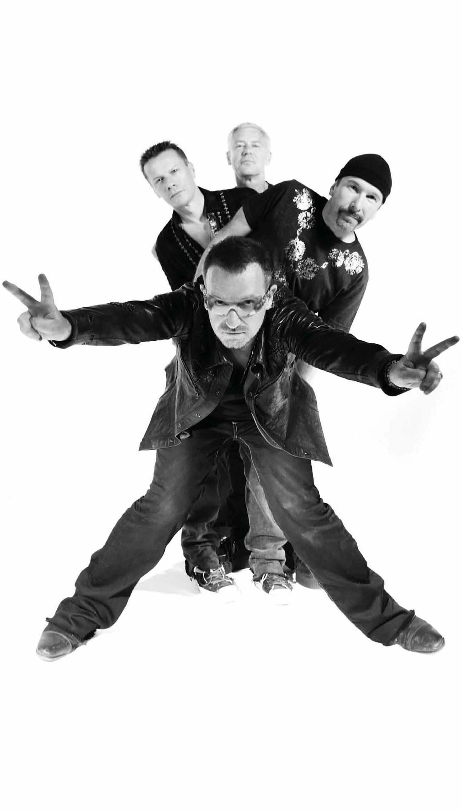 U2 photoshoot, Andy Willsher, Running to Stand Still, Band members, 1500x2630 HD Phone