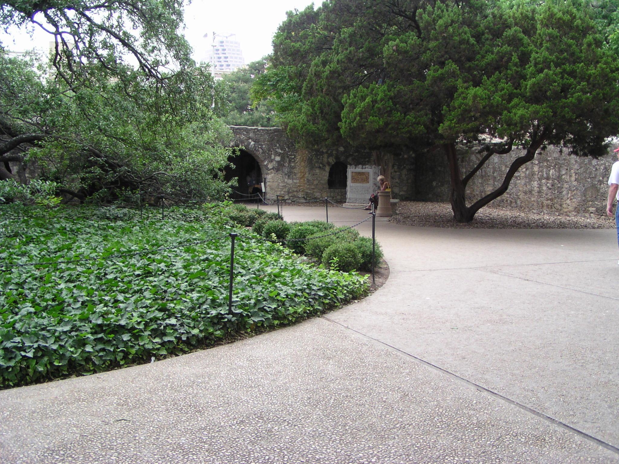 Courtyard, The Alamo (San Antonio) Wallpaper, 2050x1540 HD Desktop