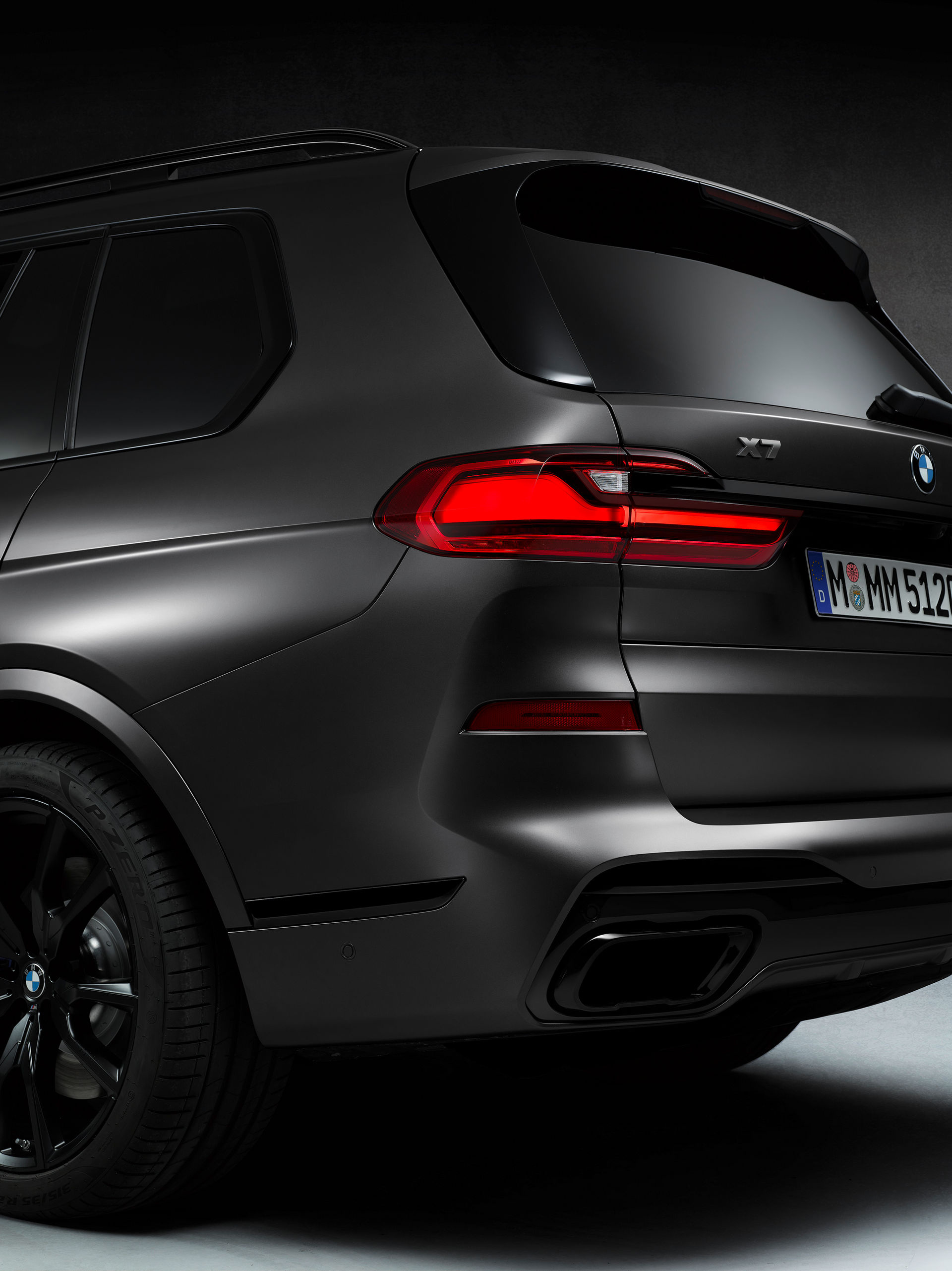 BMW X7, Dark Shadow edition, Detailed elegance, Striking phone wallpapers, 1920x2570 HD Phone