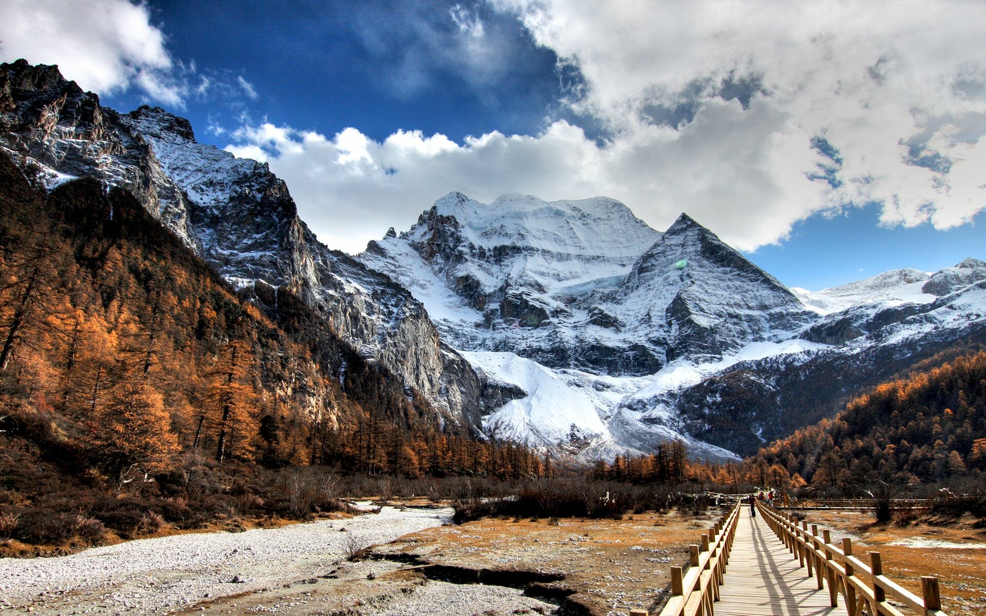 Snowy mountain beauty, Stunning landscape, 4K wallpaper, Majestic peaks, 1920x1200 HD Desktop