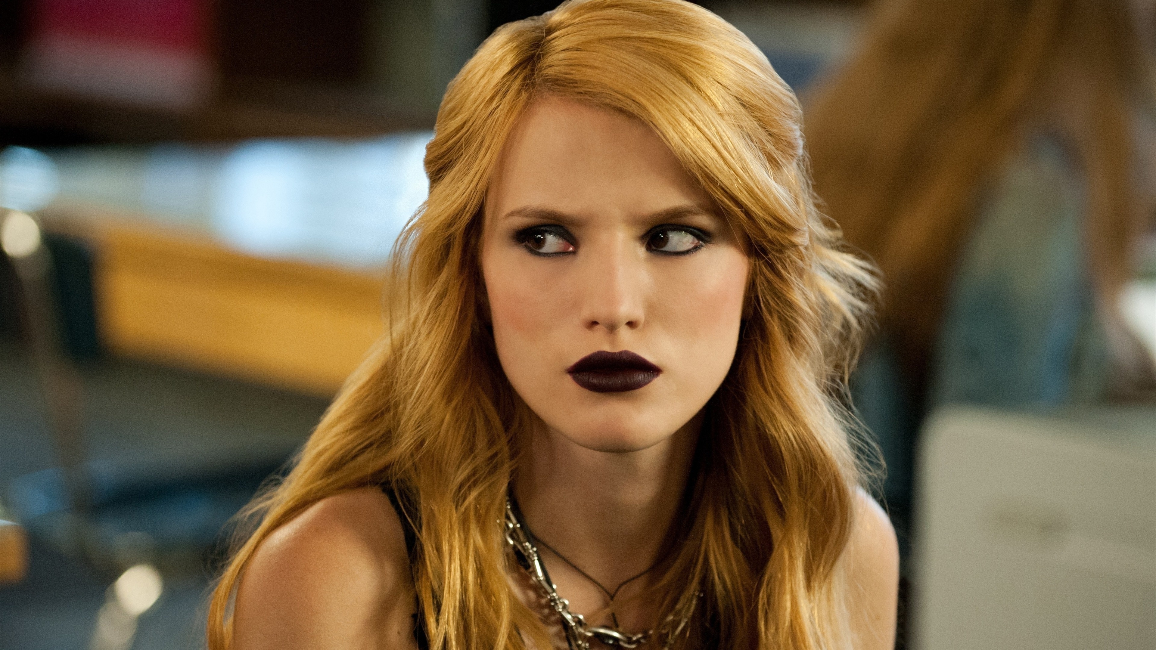 Actress Bella Thorne, Heavy makeup, Blonde, 3840x2160 4K Desktop