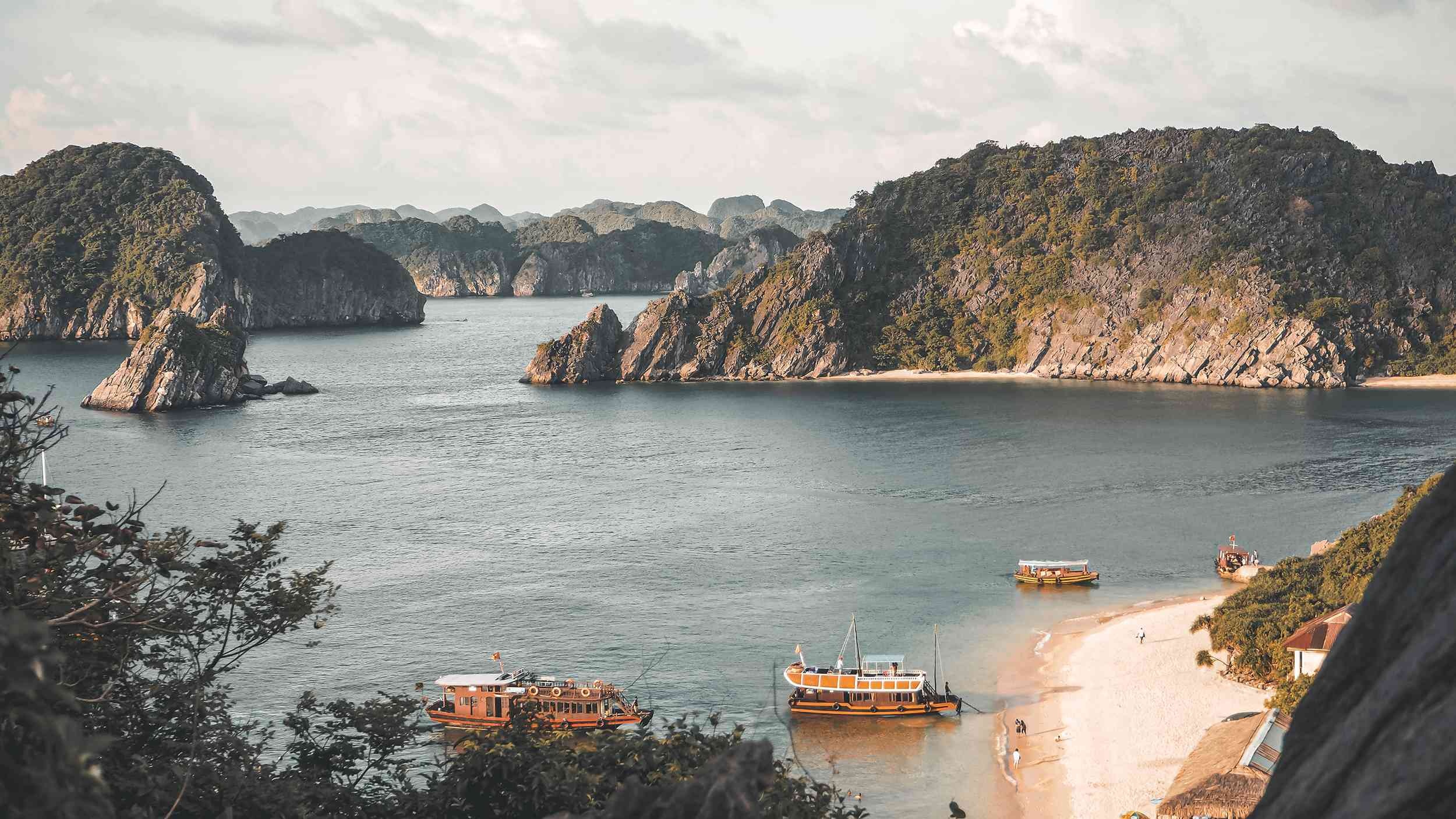 Ha Long, Vietnam, Water, Safe to drink, 2500x1410 HD Desktop