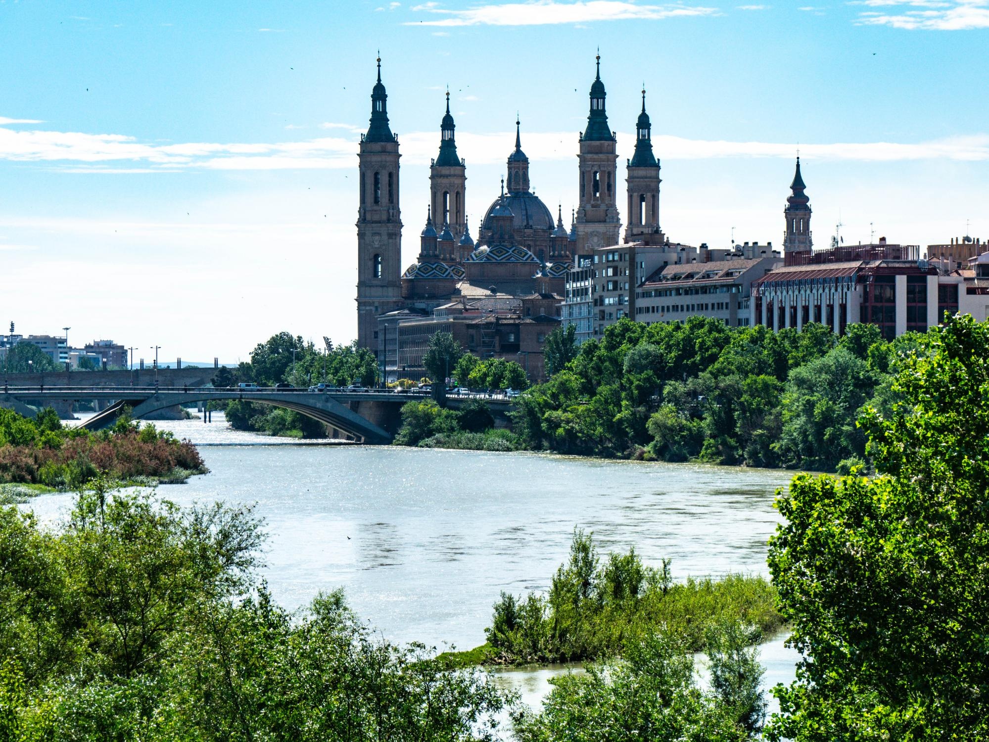 Ebro River, Baslica de Nuestra Seora del Pilar, 2000x1500 HD Desktop