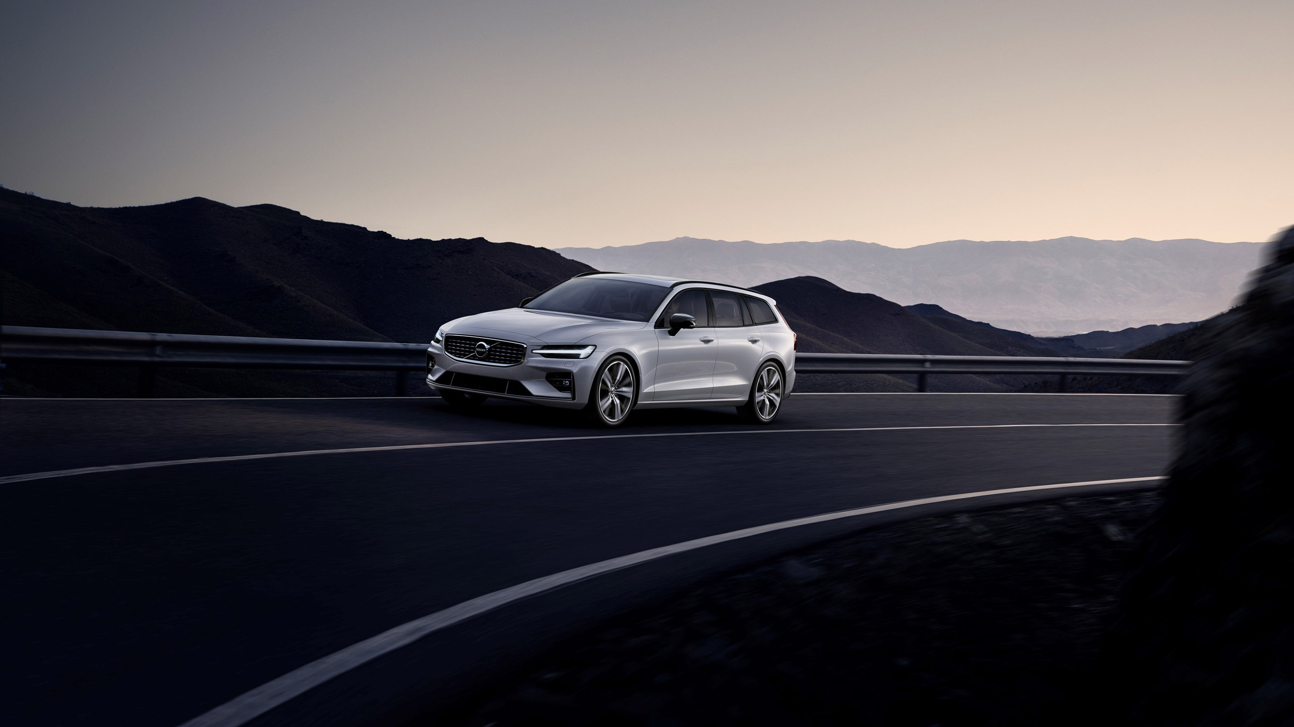 Volvo V60 R Design, Desktop Wallpapers, Auto, 2560x1440 HD Desktop