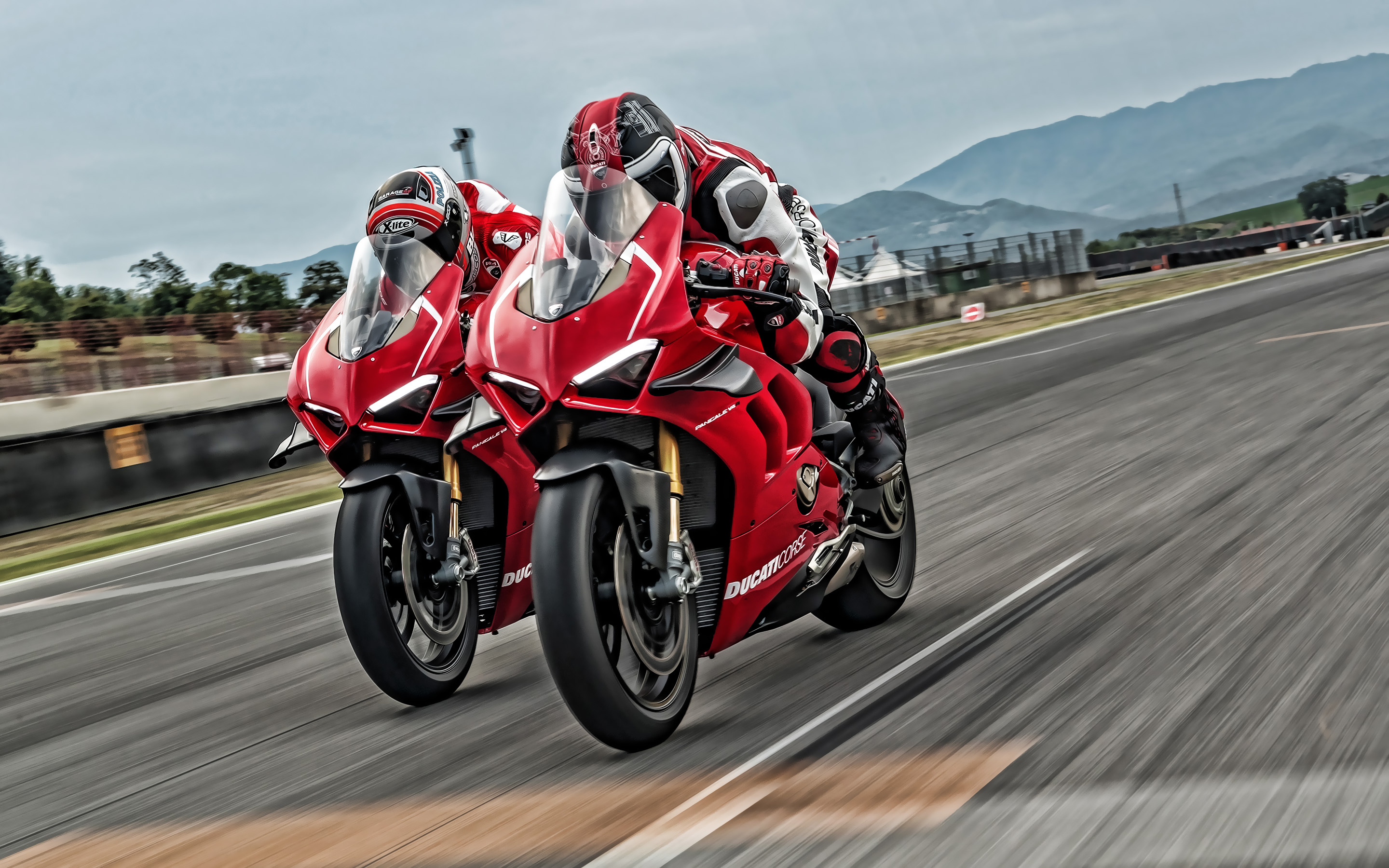 Racing Motorcycles, Ducati Panigale V4 Wallpaper, 2880x1800 HD Desktop