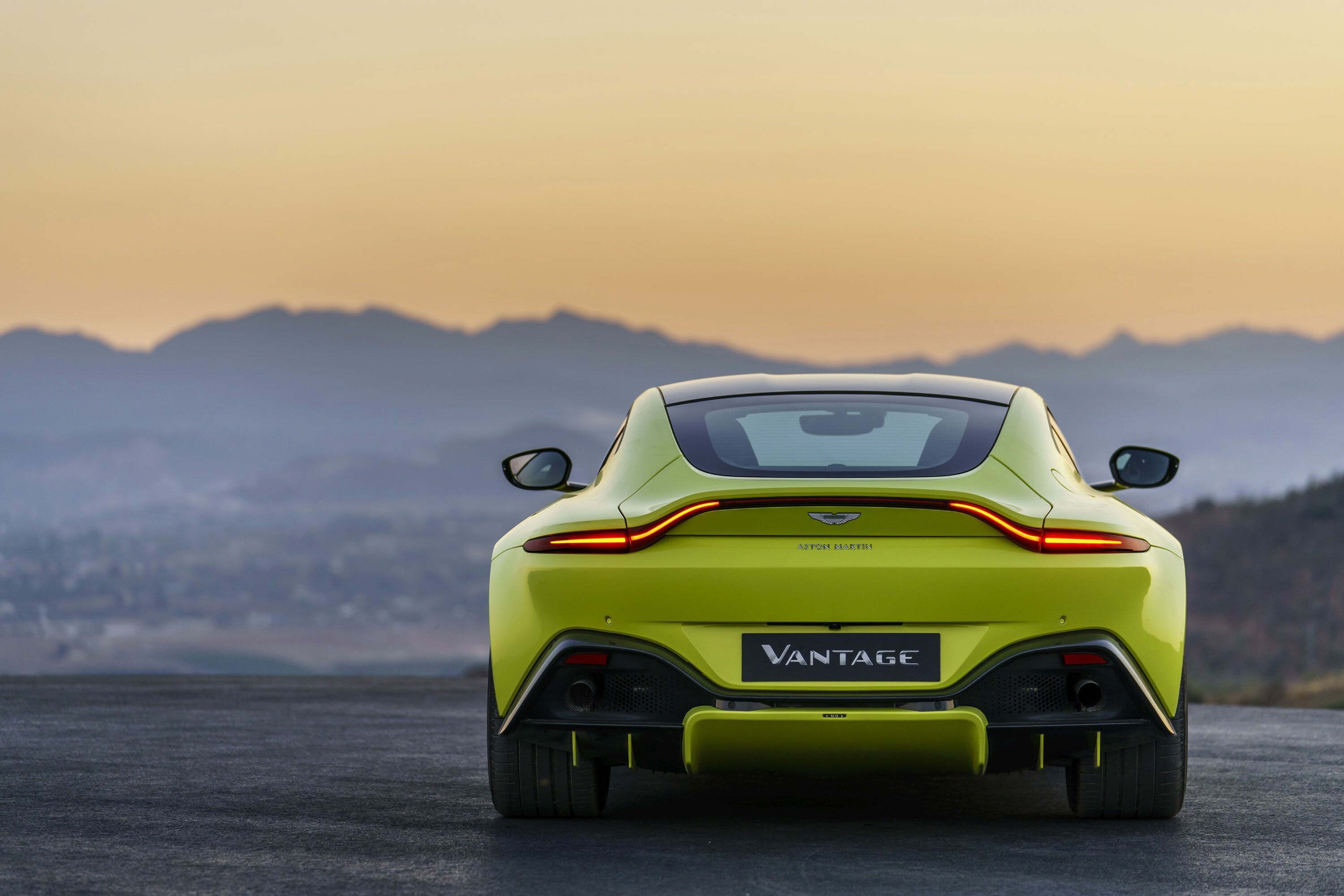 Aston Martin power, 4K HD wallpapers, Aston Martin Vantage, 3000x2000 HD Desktop