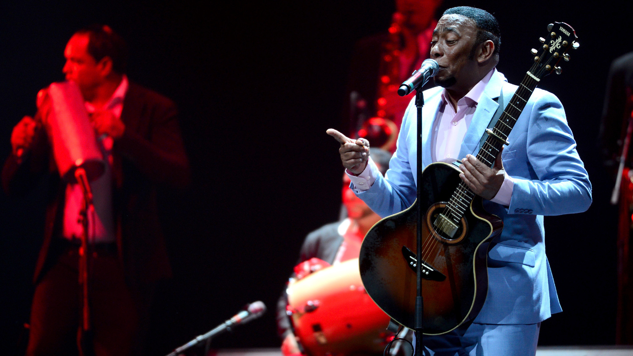 Antony Santos, Singer, Music, Concert, 2050x1160 HD Desktop