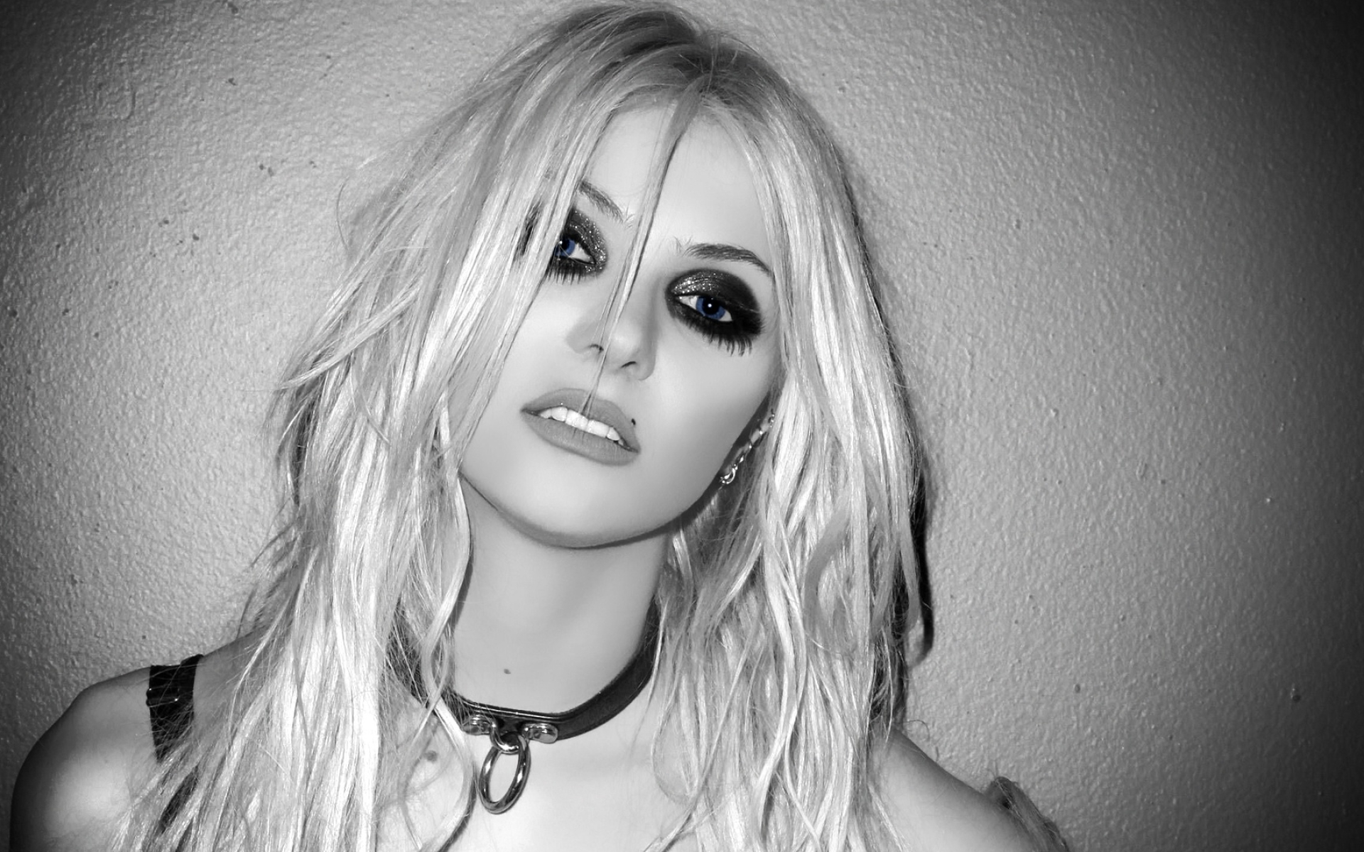 Taylor Momsen, Free download Taylor Momsen wallpapers, 1920x1200 HD Desktop