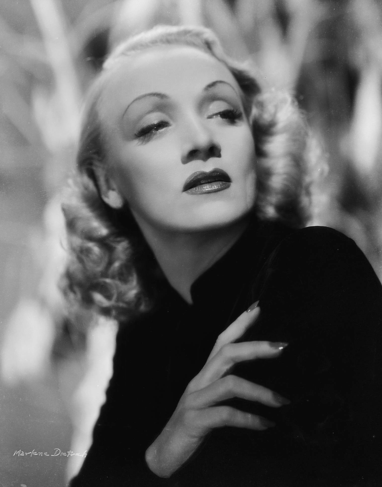 Marlene Dietrich Celebs, Marlene Dietrich photo, Fanpop, Marlene Dietrich, 1540x1960 HD Phone