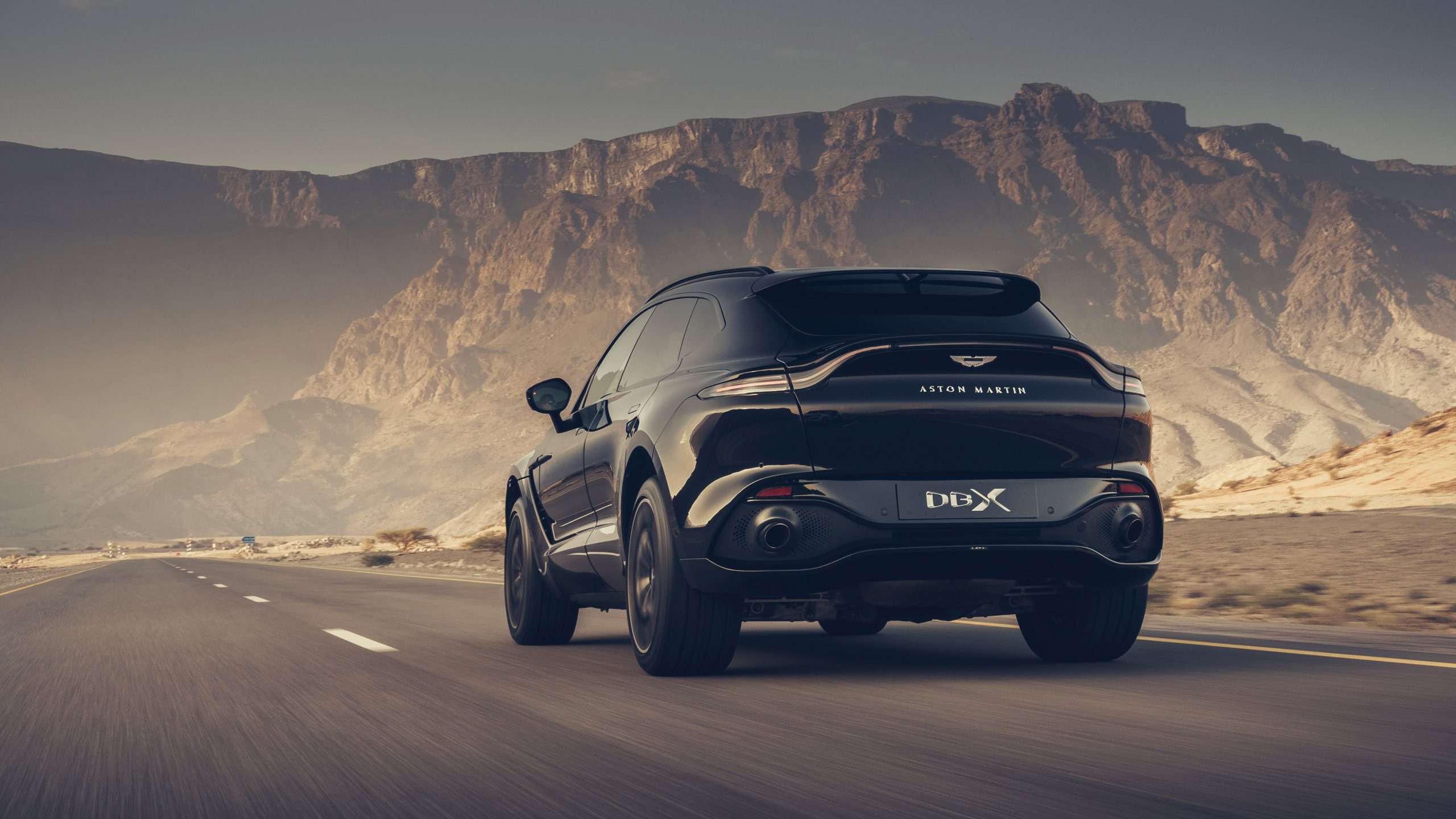 Aston Martin DBX, Luxury SUV, Cutting-edge design, Premium craftsmanship, 2560x1440 HD Desktop