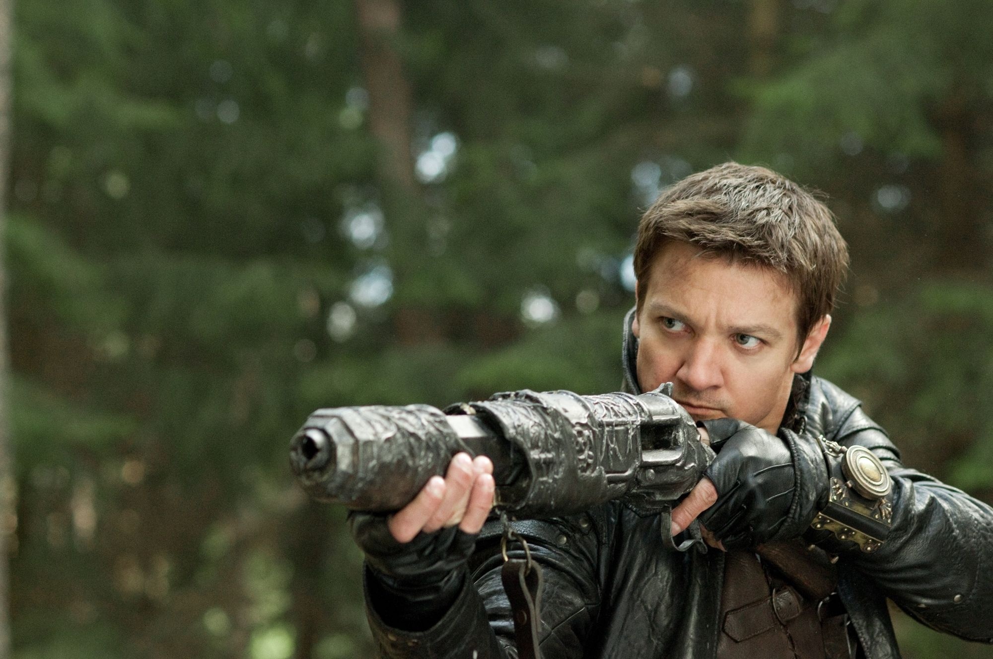 Jeremy Renner, Hansel and Gretel, Starring Jeremy Renner, Gemma Arterton, 2000x1330 HD Desktop