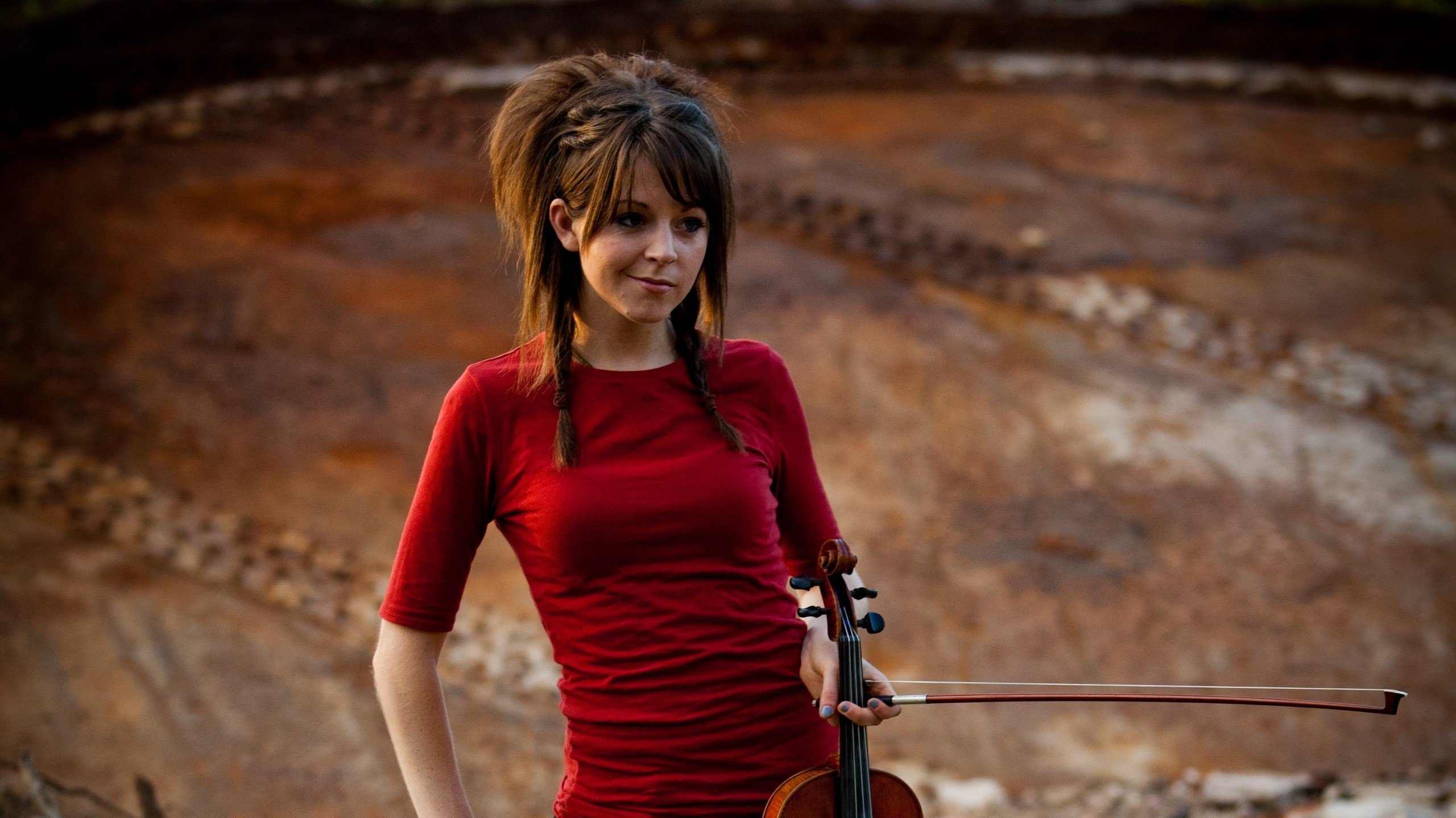 Lindsey Stirling, Captivating performer, Musical talent, Enchanting melodies, 2560x1440 HD Desktop