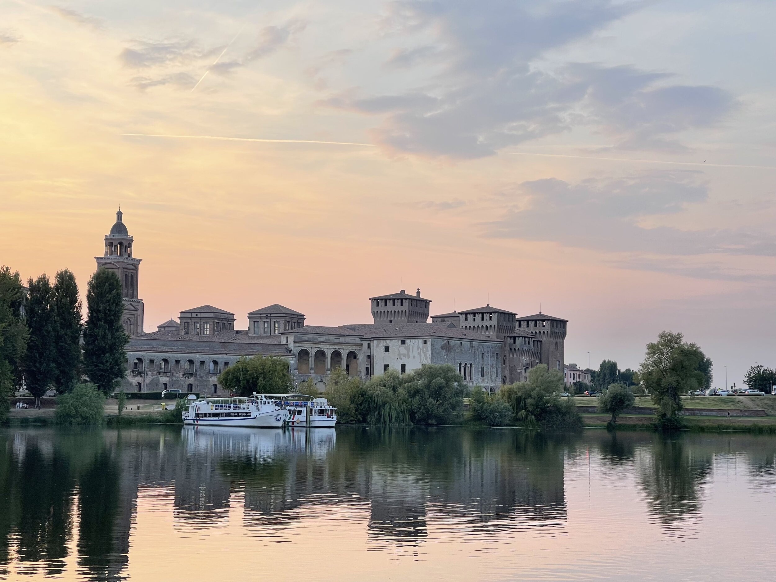 Mantova Italy, Popcinema, 2500x1880 HD Desktop