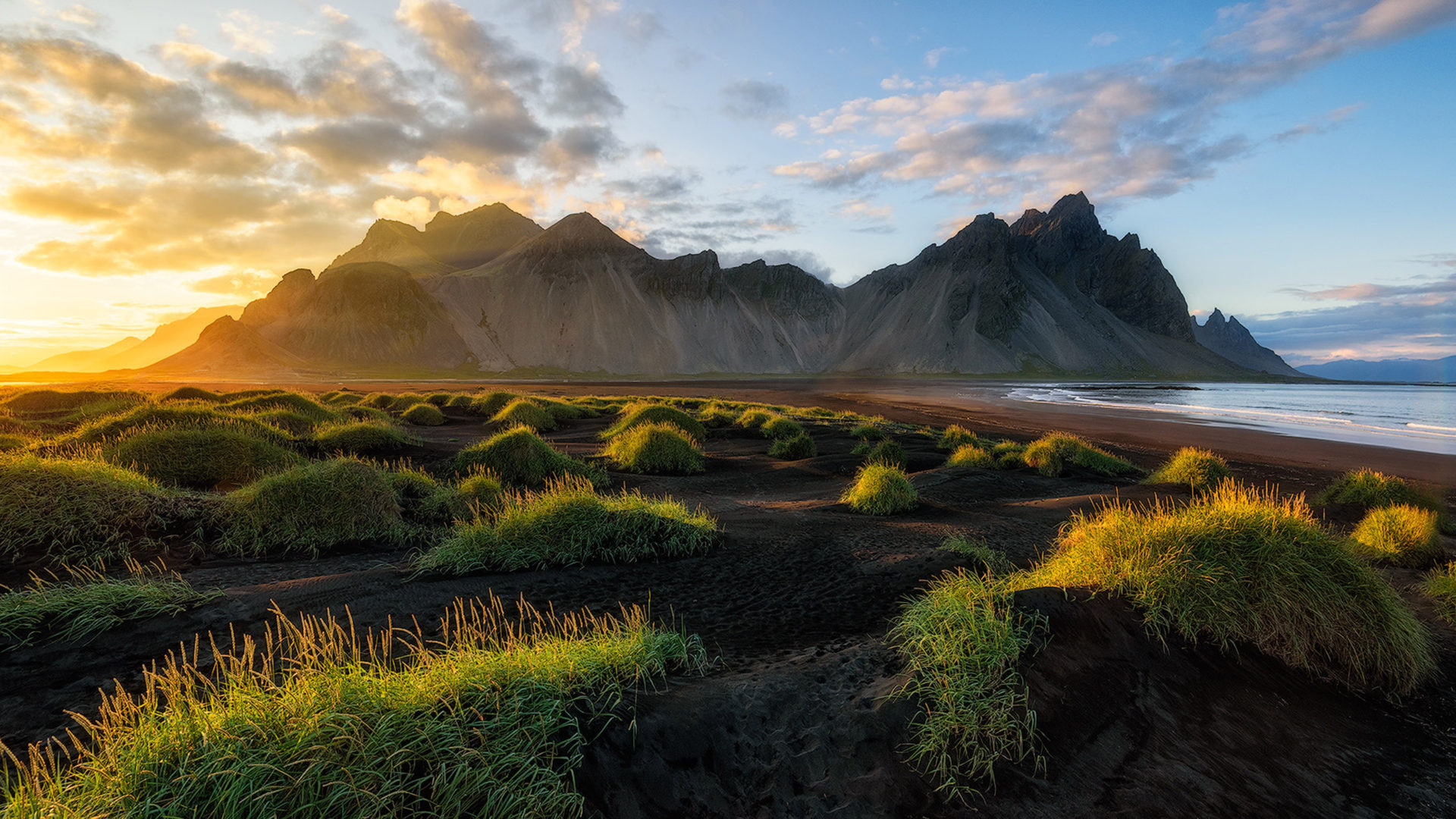 Vestrahorn Iceland, Black sand beach, Sunset over Vestrahorn, Batman, 1920x1080 Full HD Desktop