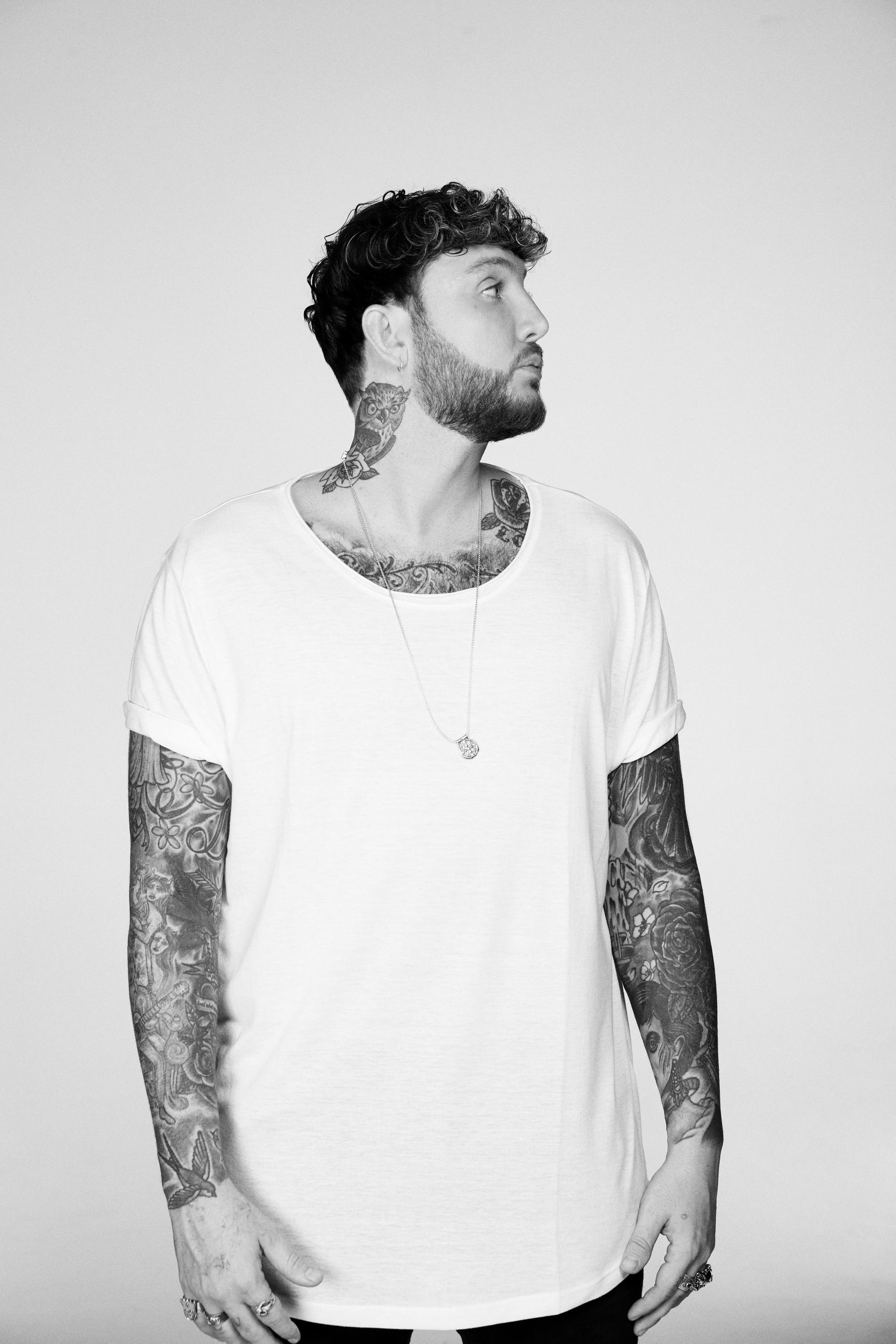 James Arthur, Coming to Dubai, 1920x2880 HD Phone