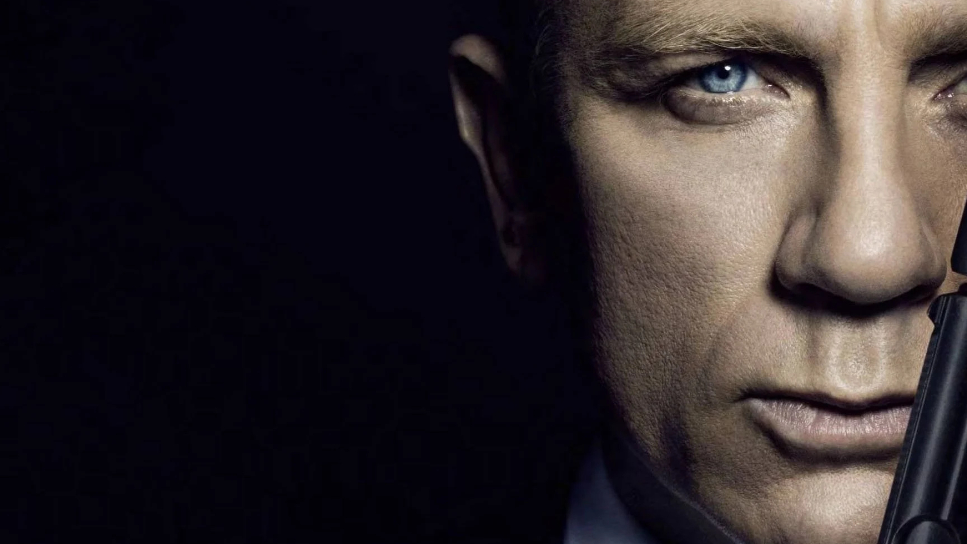 Daniel Craig James Bond, Iconic wallpapers, Captivating images, Intense performances, 1920x1080 Full HD Desktop