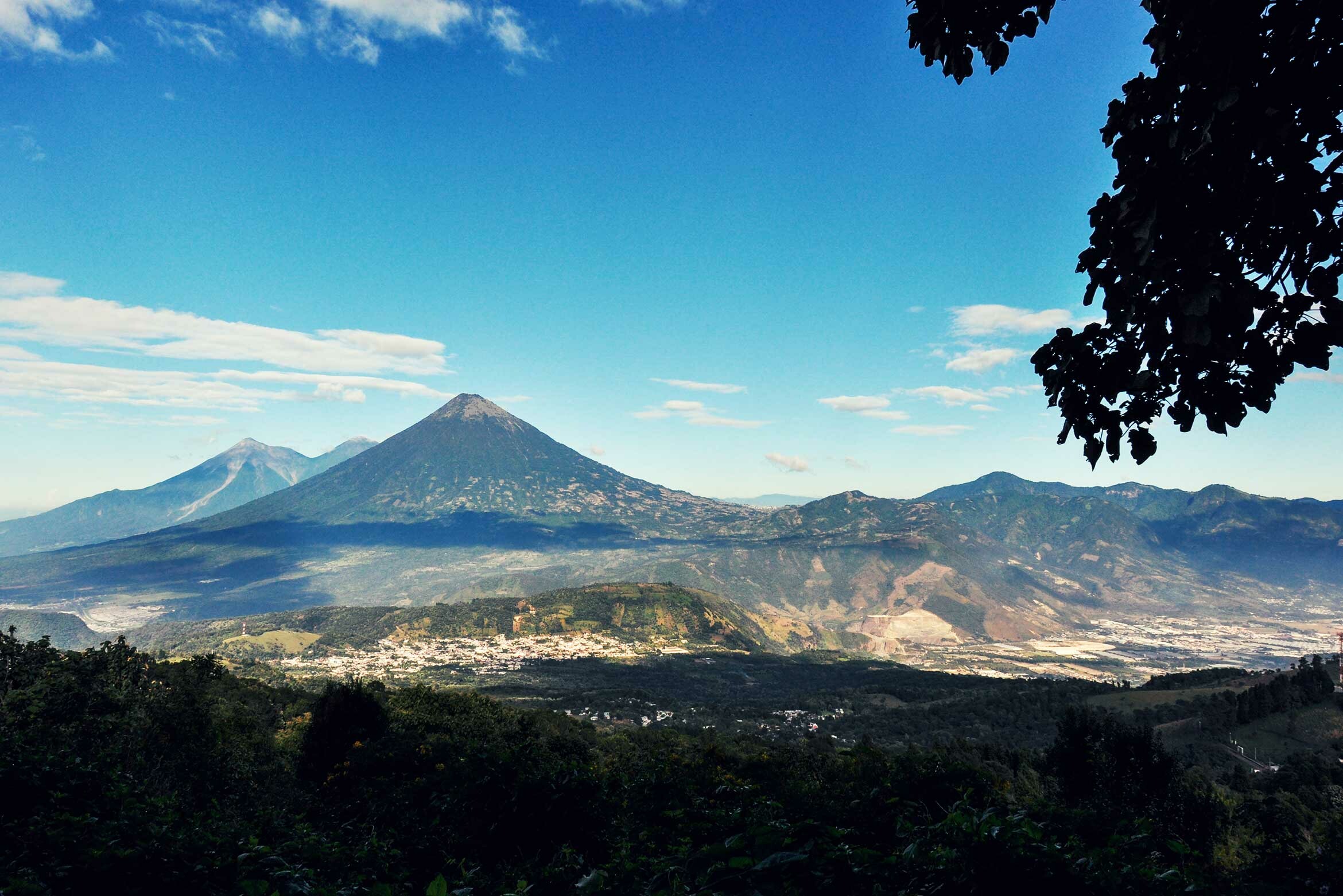 Los Volcanes National Park, Republic of El Salvador Wallpaper, 2340x1570 HD Desktop