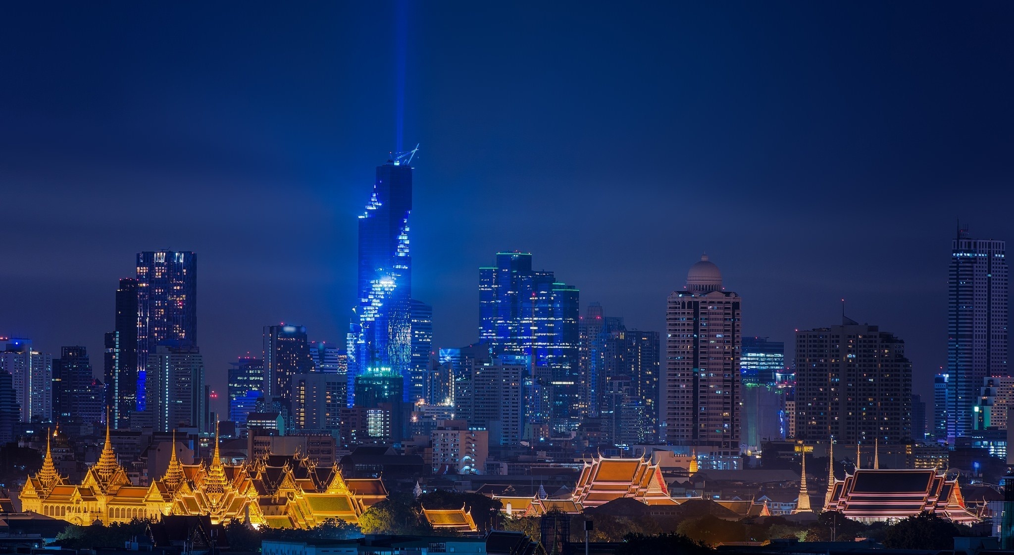 Bangkok Skyline, City of contrasts, Cultural hub, Vibrant metropolis, 2050x1130 HD Desktop