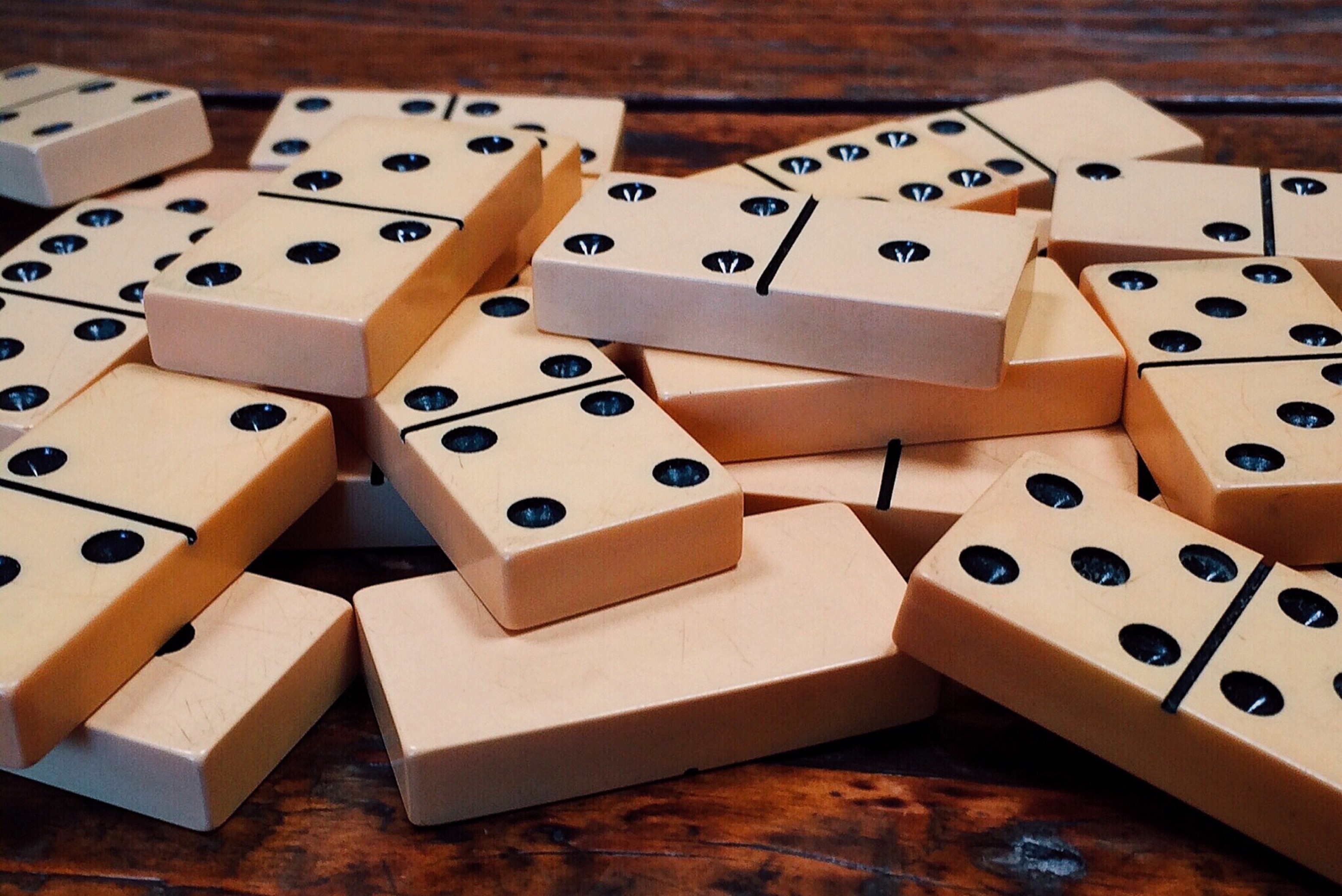 White and black domino blocks, Sports game, Free image, Peakpx, 3120x2090 HD Desktop