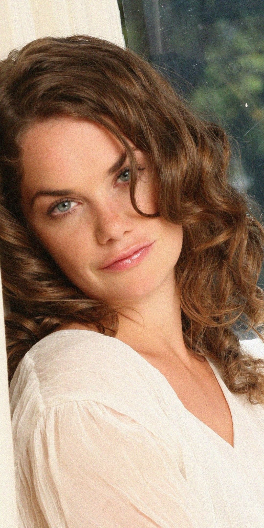 Ruth Wilson, 190 ideas, Mrs. Wilson, Actresses, 1080x2160 HD Phone