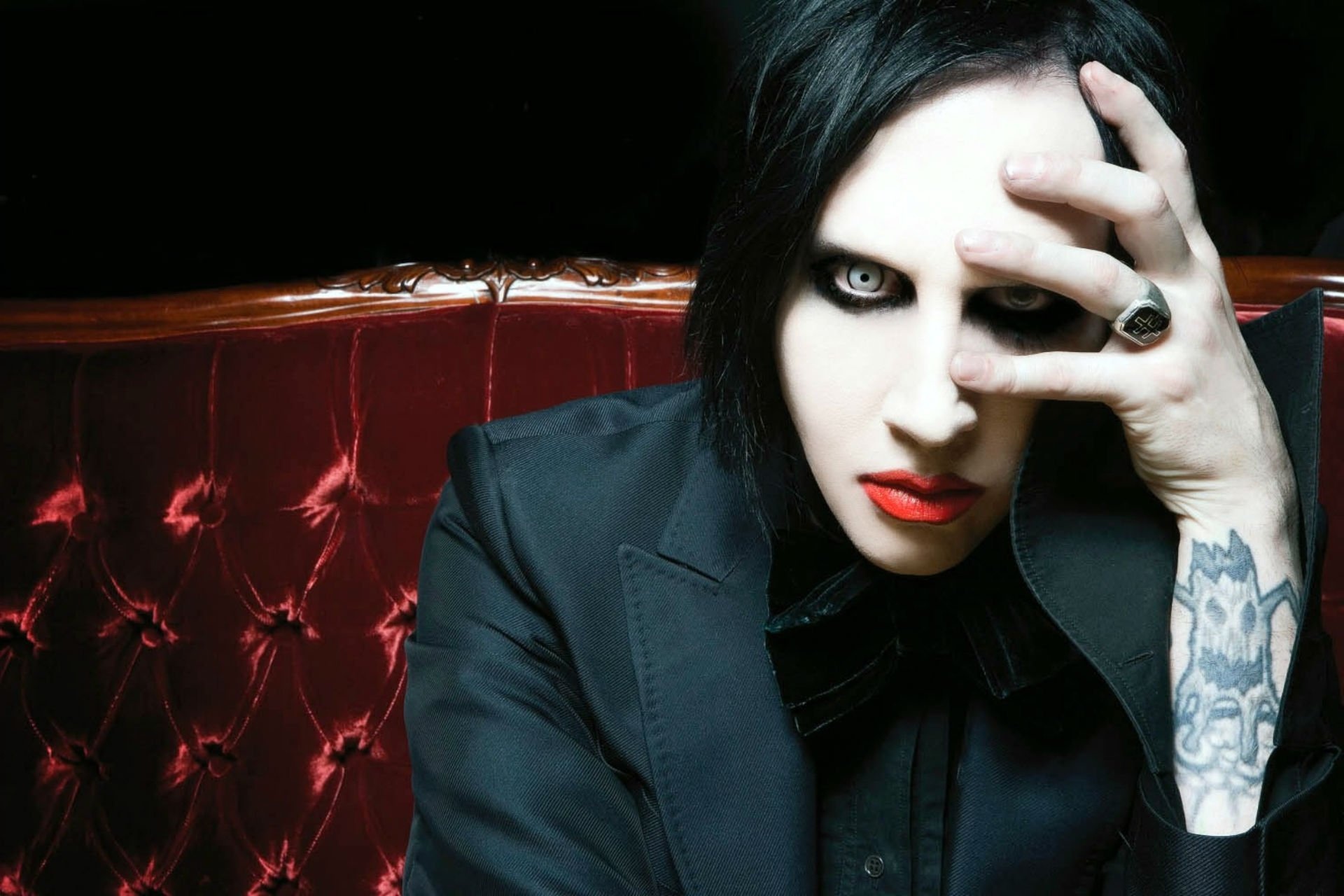 Marilyn Manson iconic wallpapers, Heavy music influence, Shocking visuals, Gothic aesthetic, 1920x1280 HD Desktop