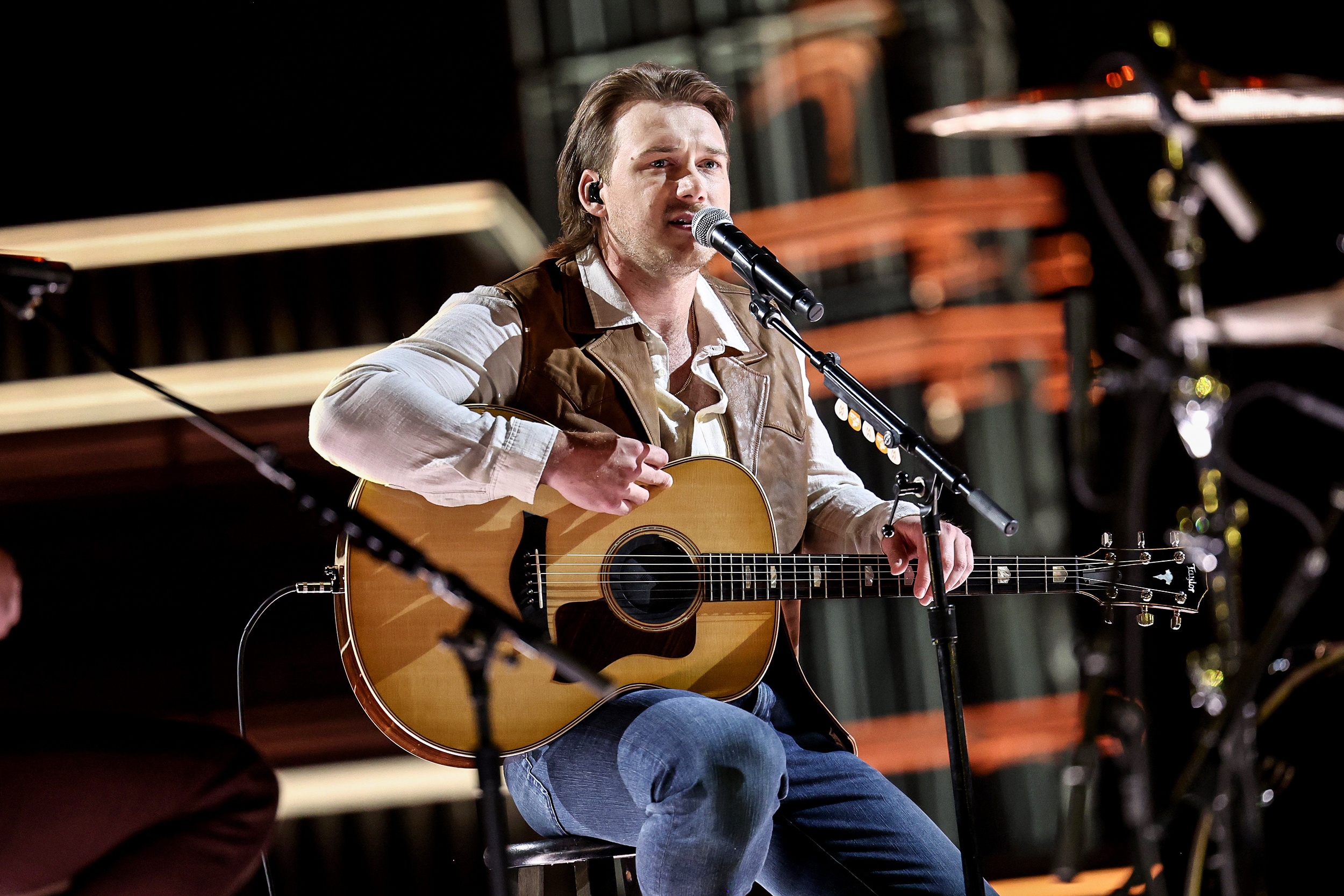 Performance at Billboard Music Awards, Criticized, Morgan Wallen, 2500x1670 HD Desktop