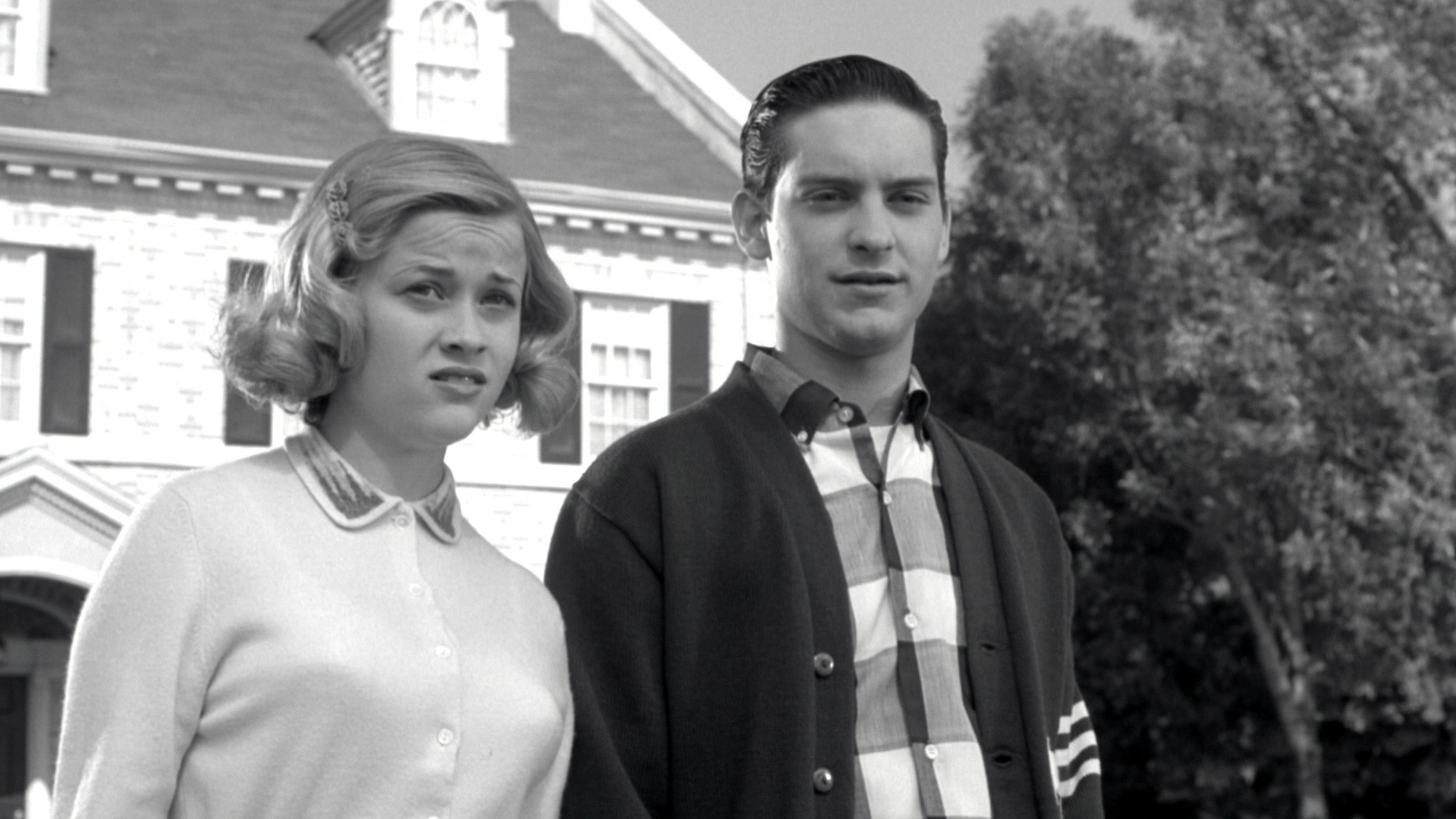 Pleasantville, GamesRadar review, Thought-provoking film, Cinematic analysis, 1920x1080 Full HD Desktop