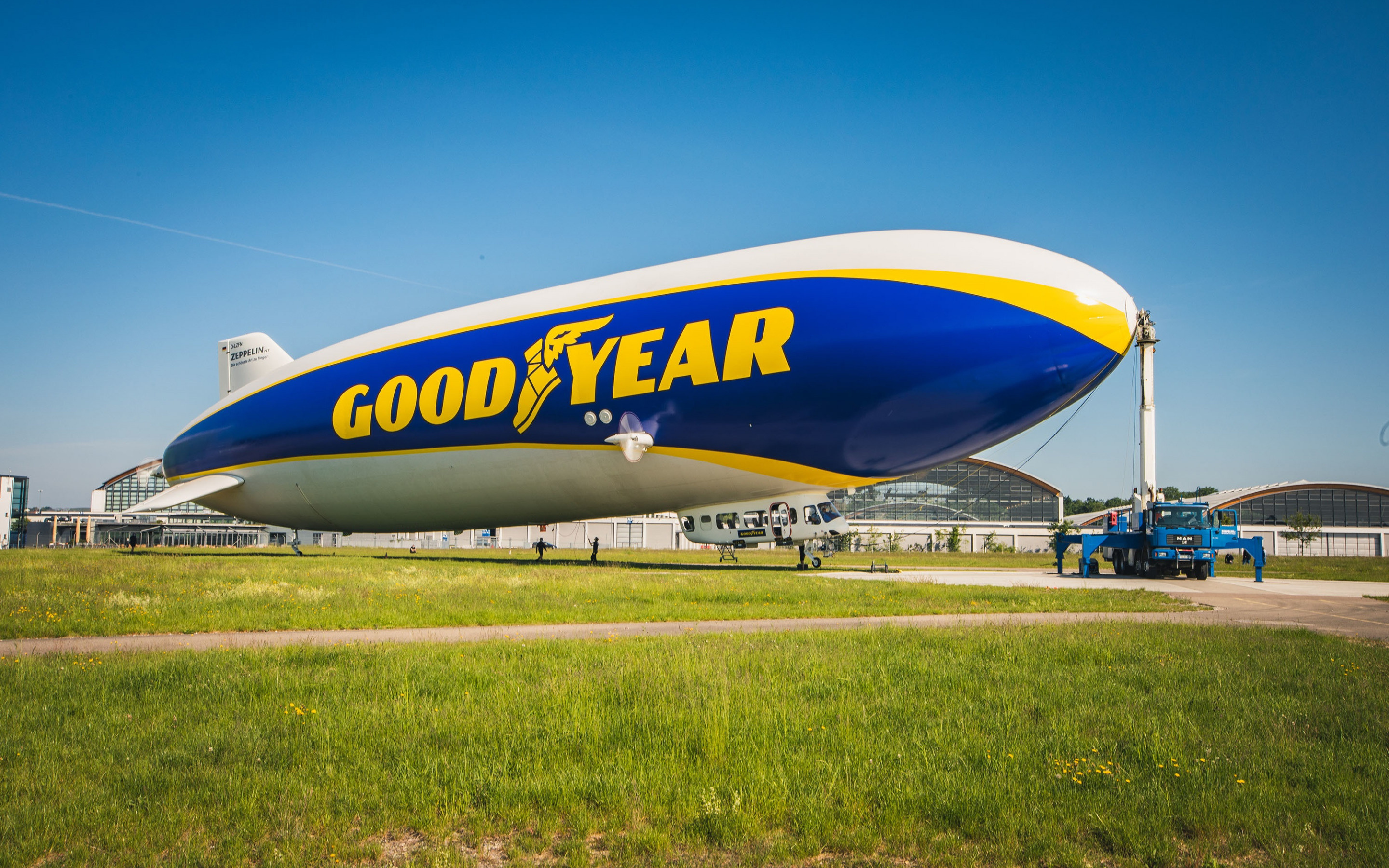 Goodyear blimp wallpapers, Air transport, Goodyear Tire and Rubber, 2880x1800 HD Desktop