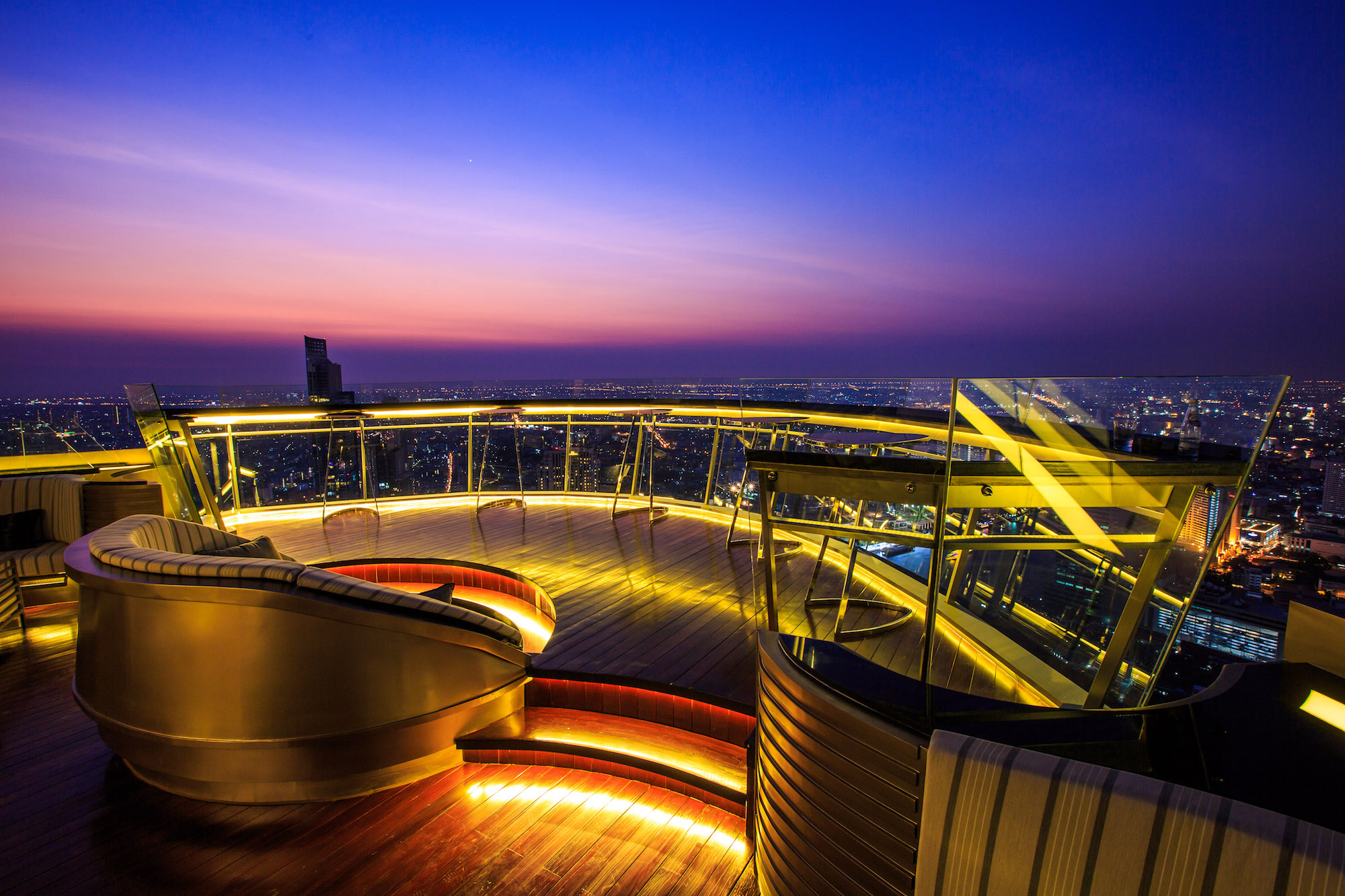 world's highest outdoor whisky bar, bangkok, 2000x1340 HD Desktop