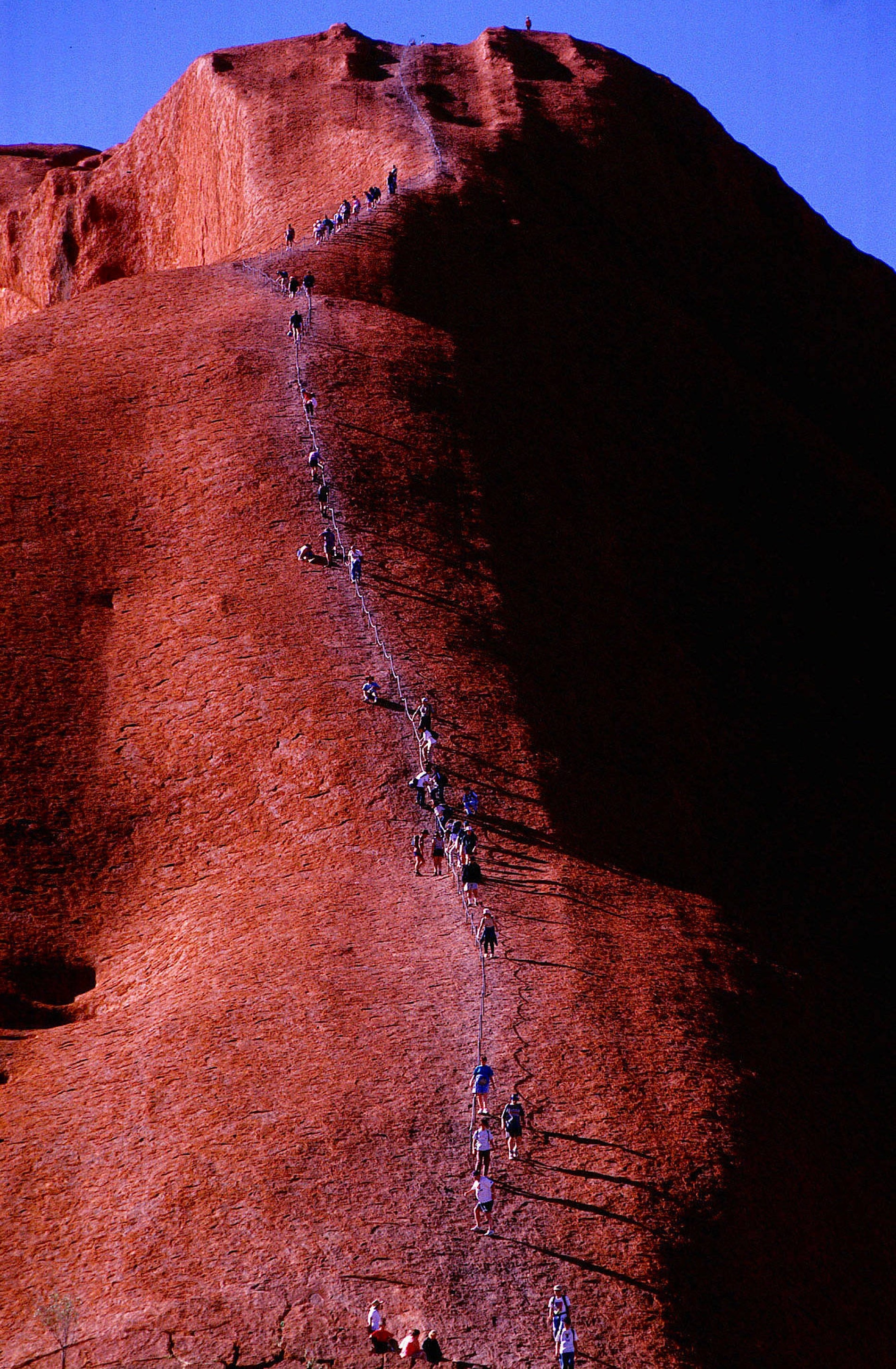 Uluru, Kletterverbot, 26 Oktober, Sacred, 1900x2910 HD Phone