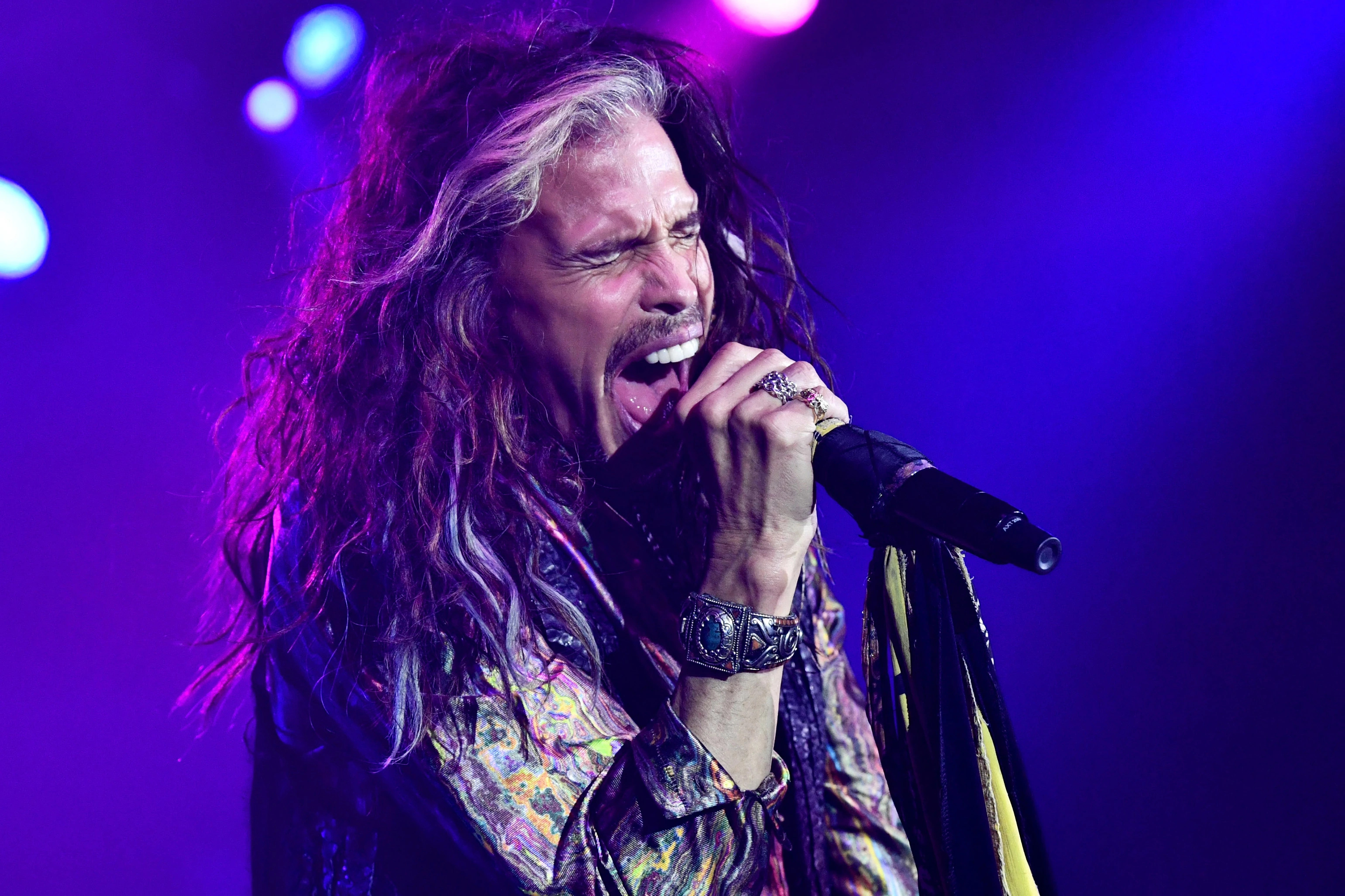 Steven Tyler, New Orleans bar, Live performance, Aerosmith frontman, 3090x2060 HD Desktop